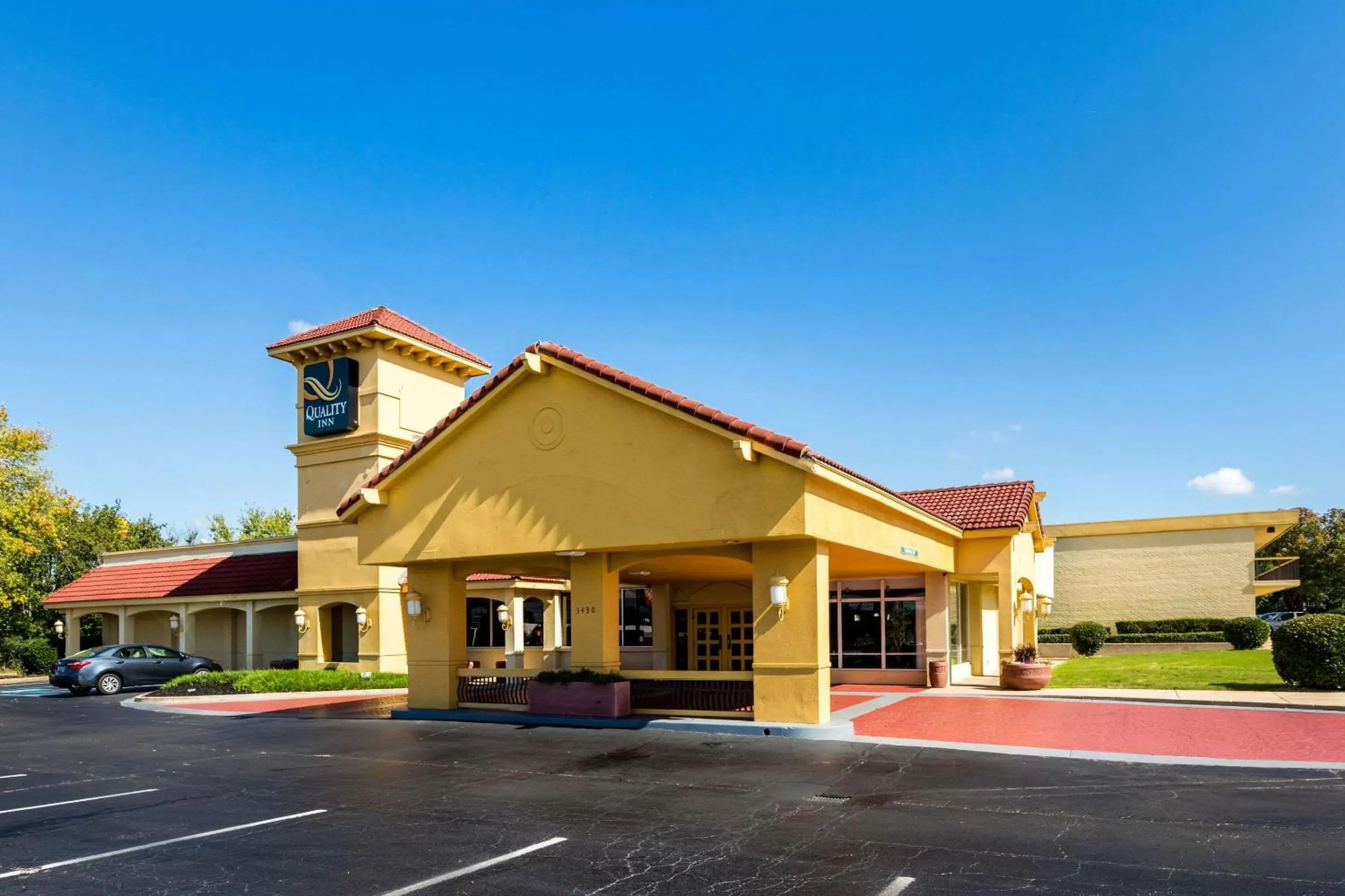 Property Building in Quality Inn Clemson near University