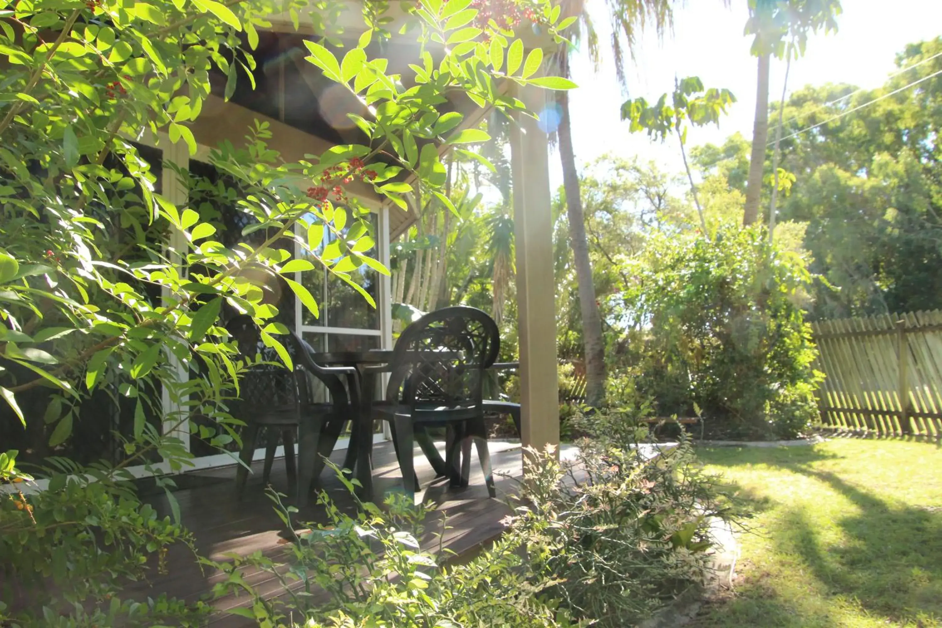 Patio, Garden in Kellys Beach Resort