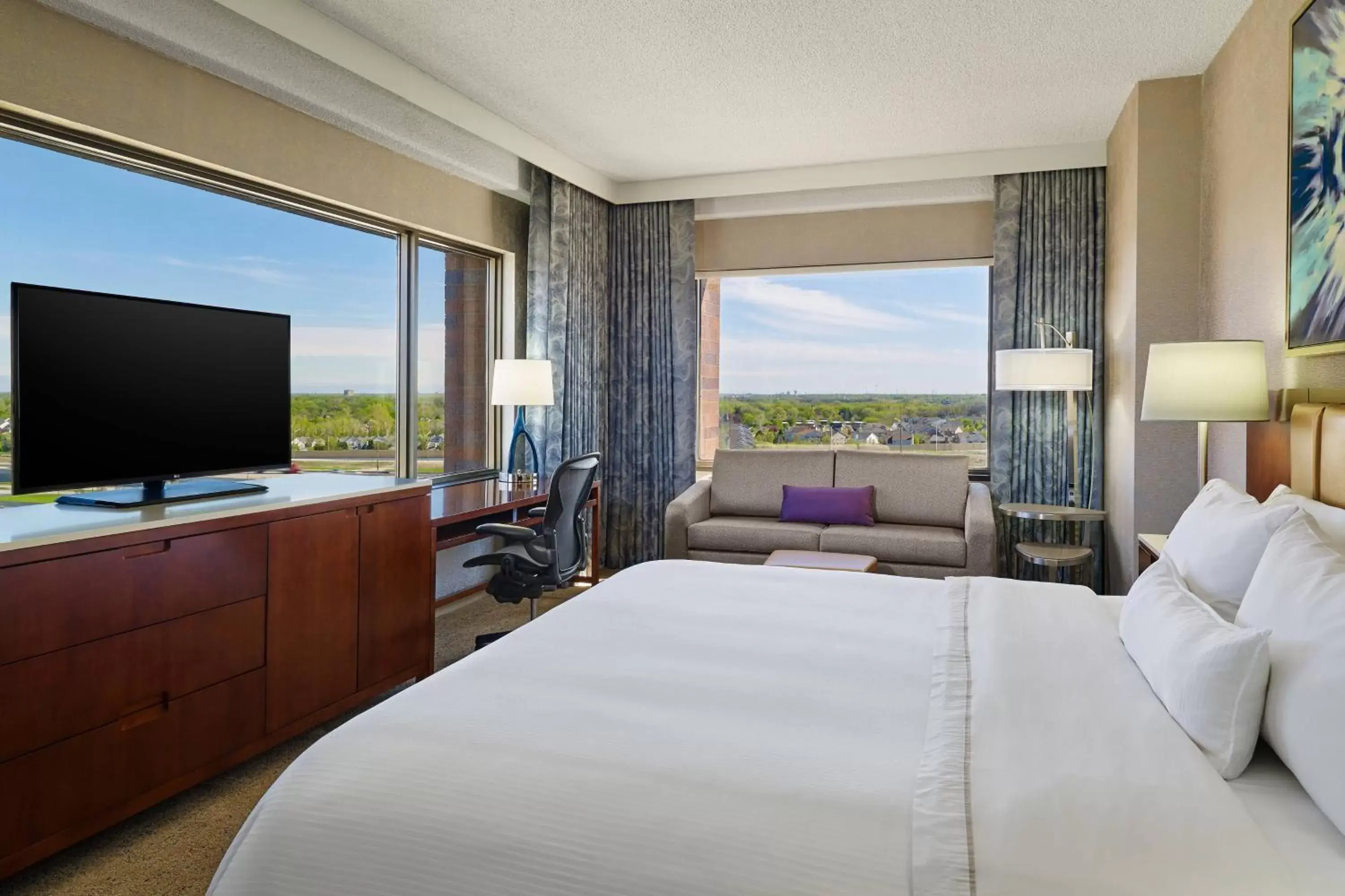 Photo of the whole room, TV/Entertainment Center in The Westin Chicago Northwest