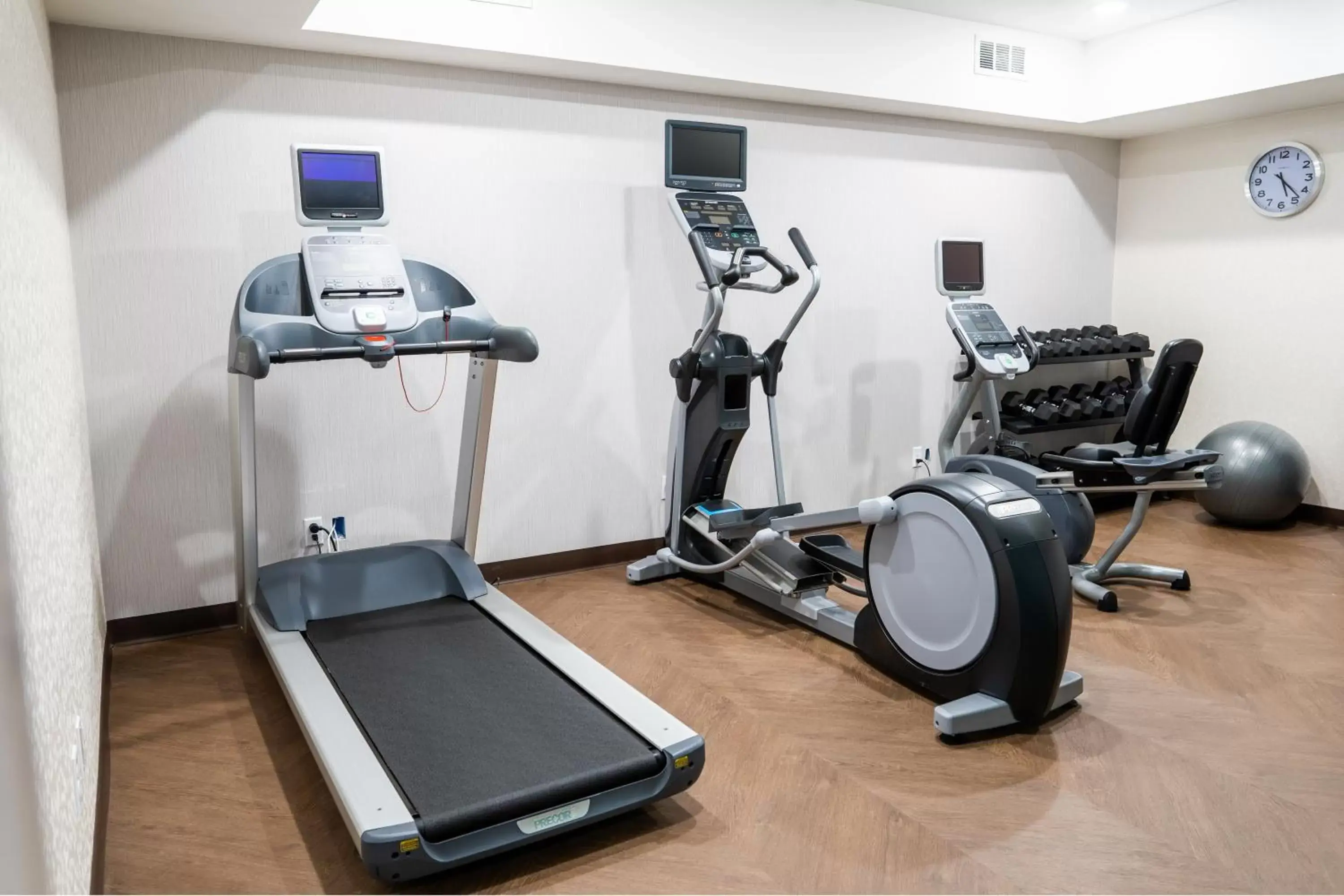 Fitness centre/facilities, Fitness Center/Facilities in Holiday Inn Express & Suites - Lake Forest, an IHG Hotel