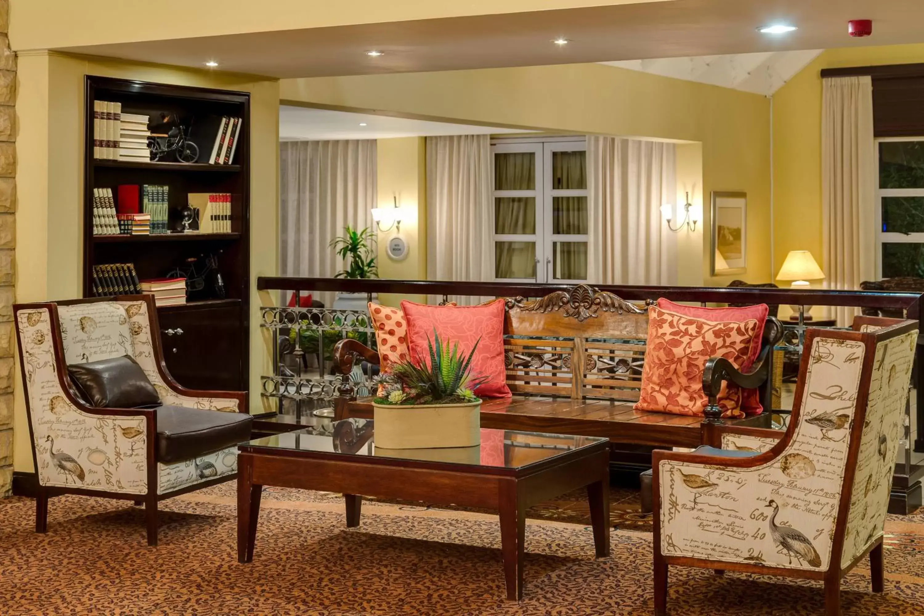 Lounge or bar, Lobby/Reception in Protea Hotel by Marriott Bloemfontein