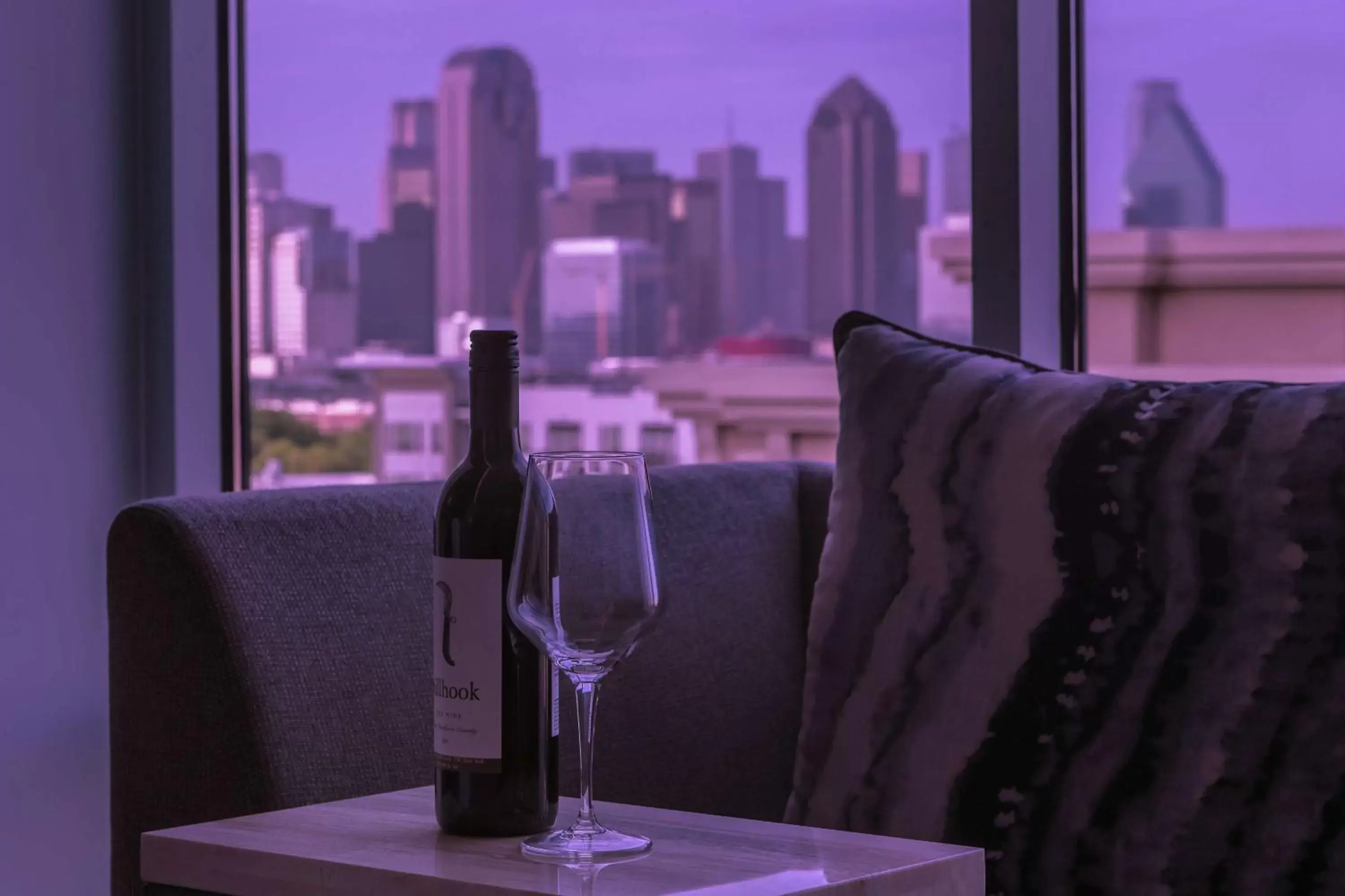 Living room, Drinks in Canopy By Hilton Dallas Uptown