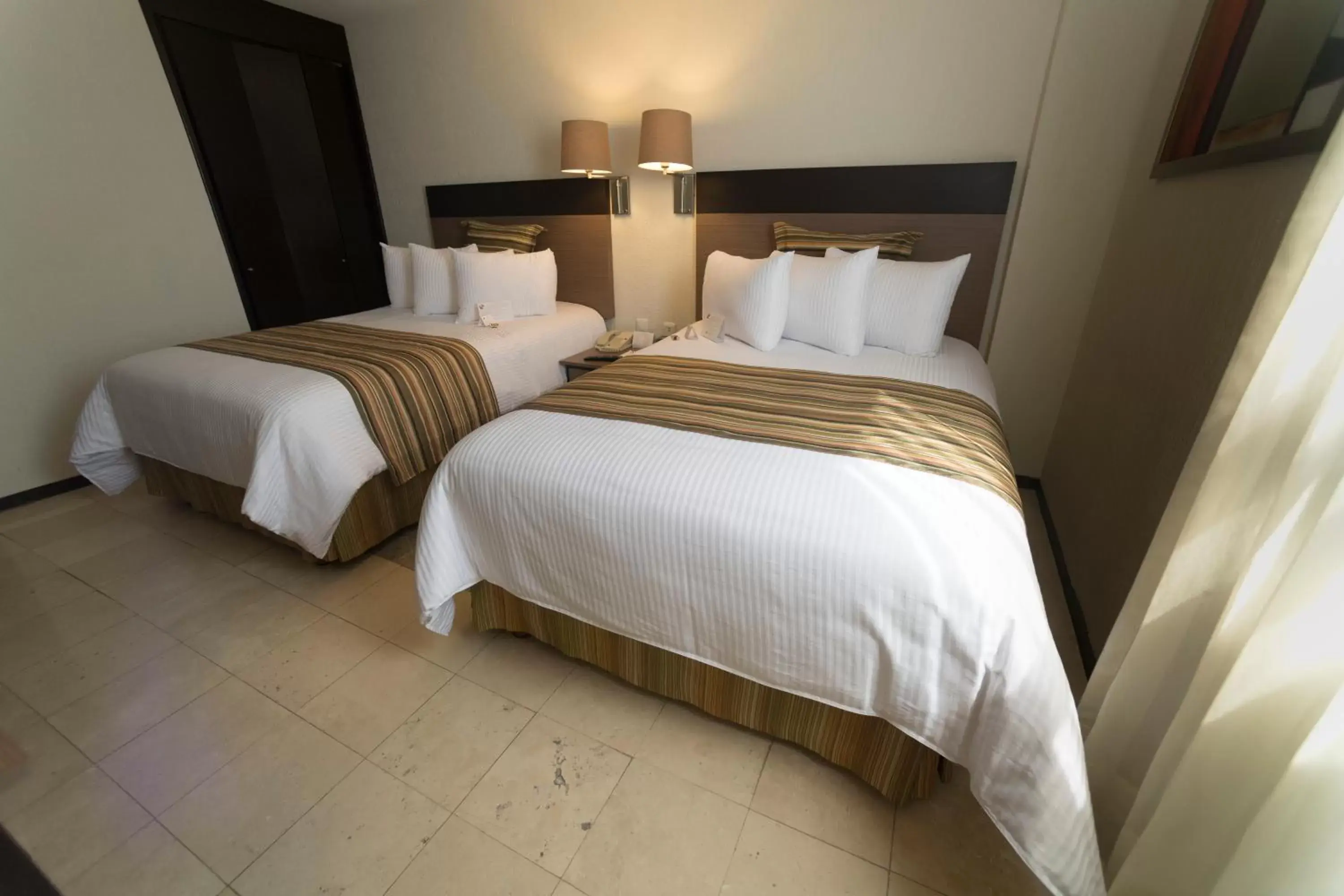 Double Room with Two Double Beds - Non-Smoking in Ramada Hola Culiacan Double Room with Two Double Beds - Non-Smoking in Ramada Hola Culiacan
