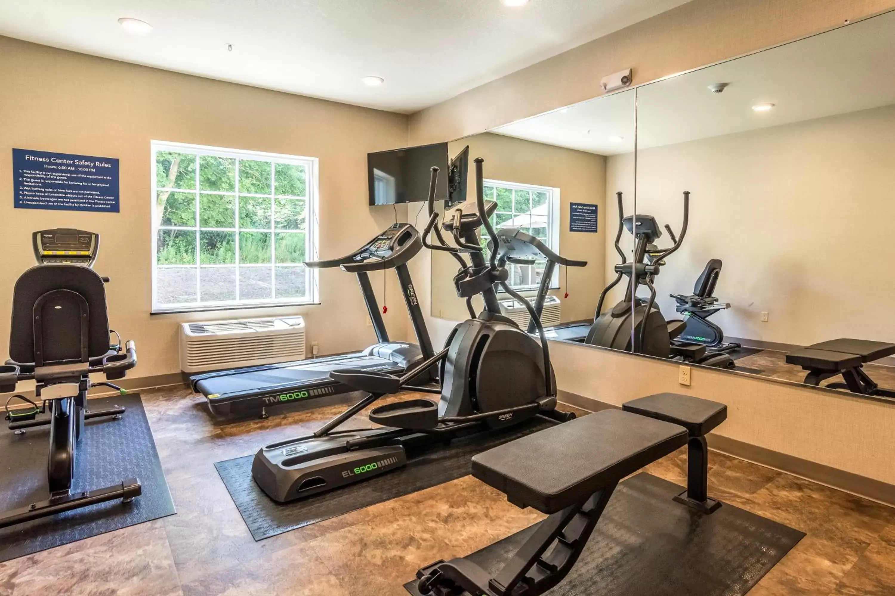 Fitness centre/facilities, Fitness Center/Facilities in Cobblestone Hotel & Suites - Greenville