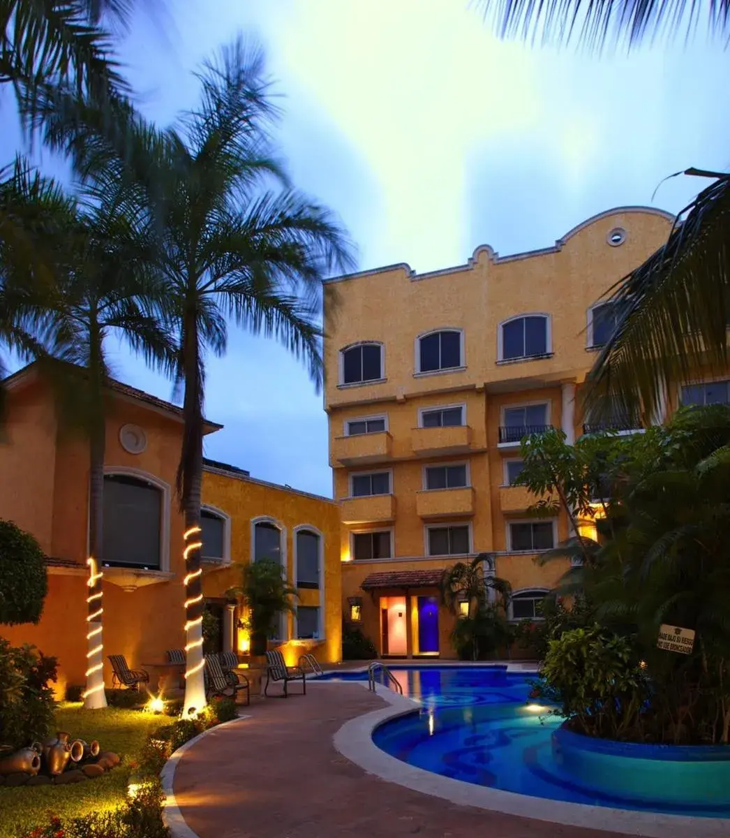 Property Building in Hotel Hacienda Real