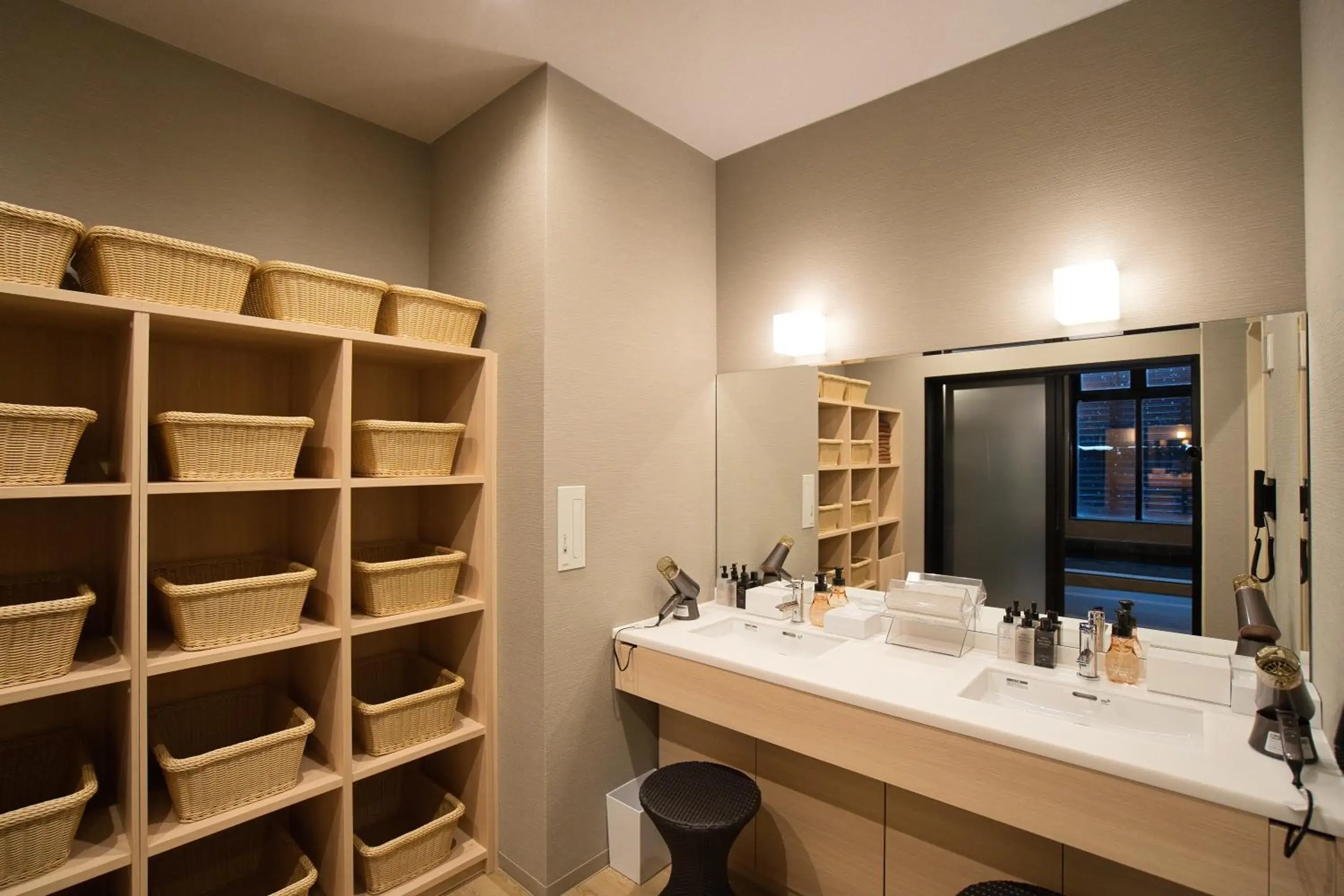 Public Bath, Bathroom in Winery Hotel and Condominium HITOHANA