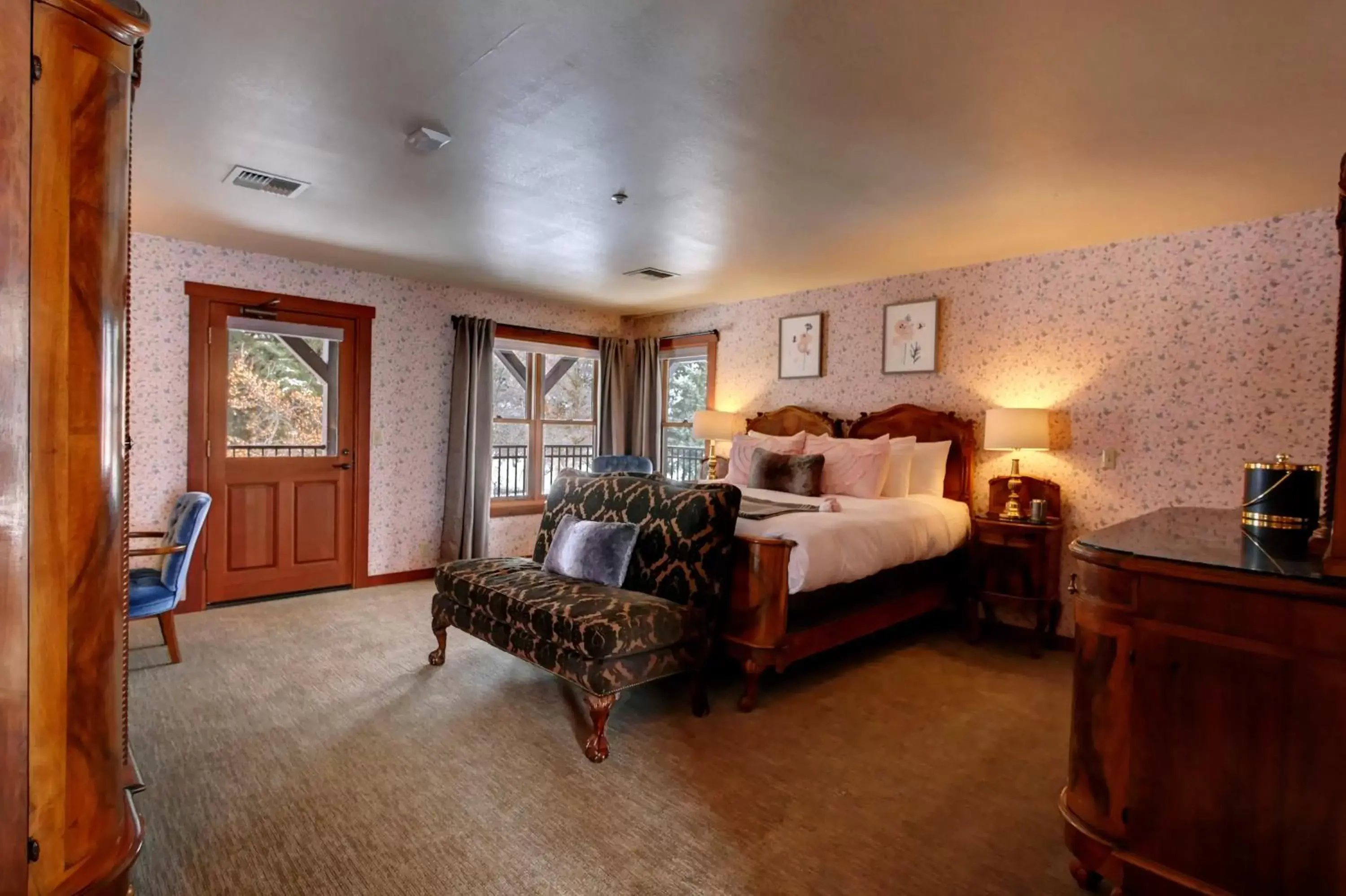 Bedroom, Seating Area in Casia Lodge and Ranch