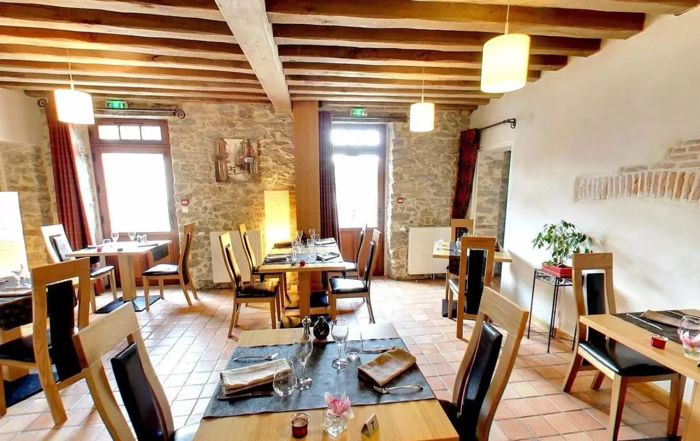 Restaurant/Places to Eat in La Ferme Du Blanchot