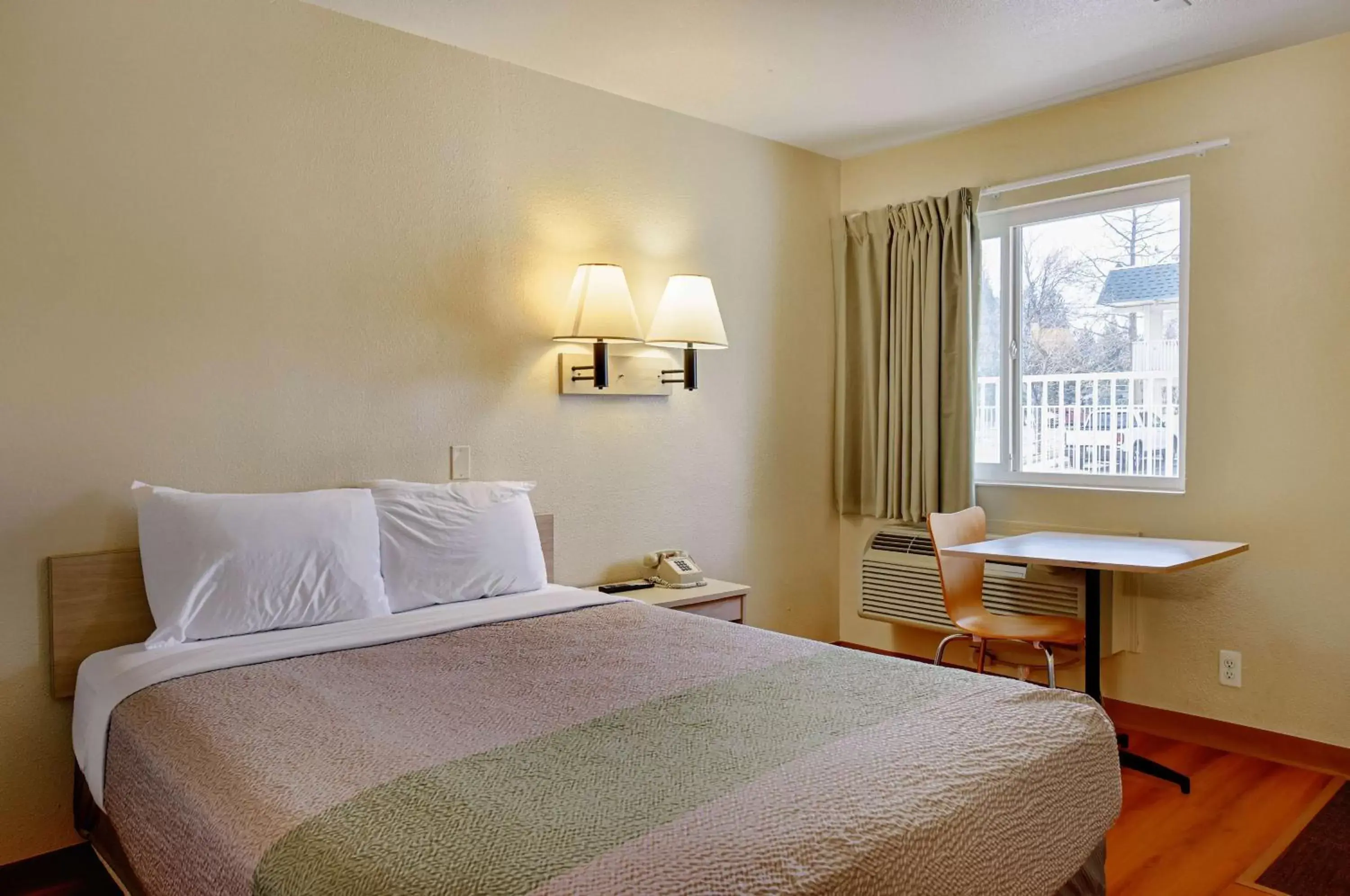 Bedroom, Bed in Motel 6-South Lake Tahoe, CA