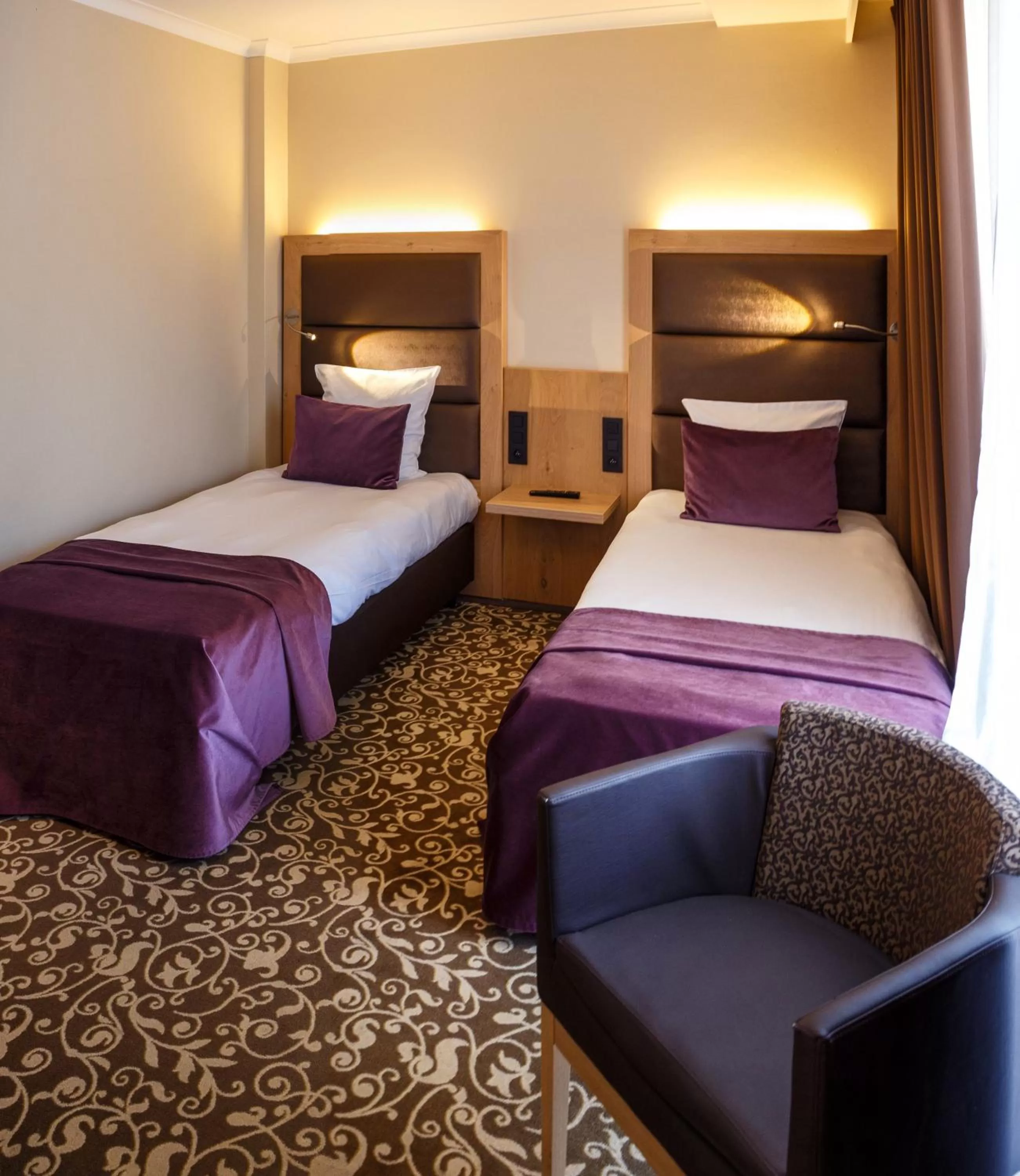 Bed in Hotel Restaurant Van Der Valk Nivelles-Sud