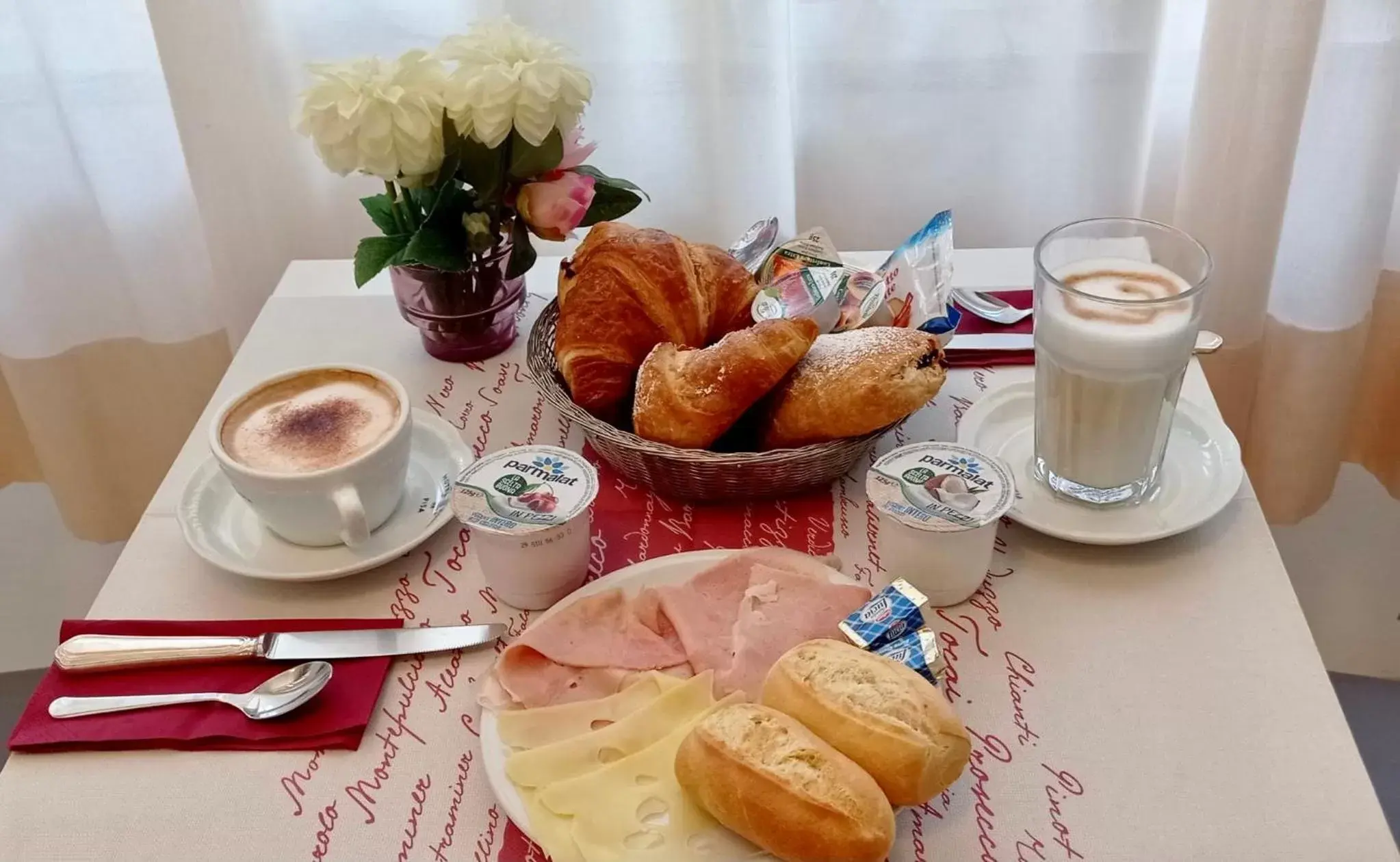 Breakfast in Hotel Roma