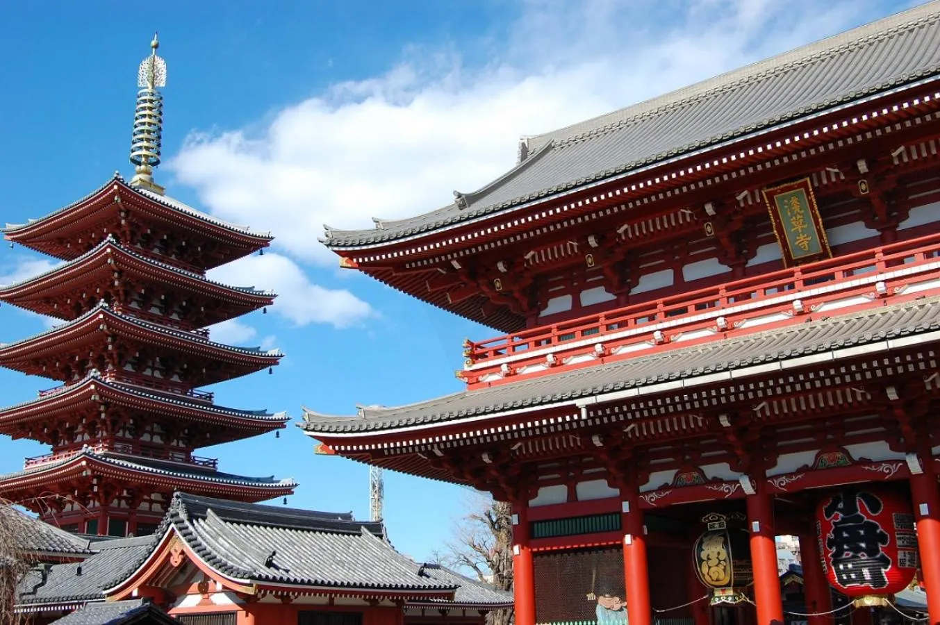 Nearby landmark in Smile Hotel Tokyo Nihonbashi