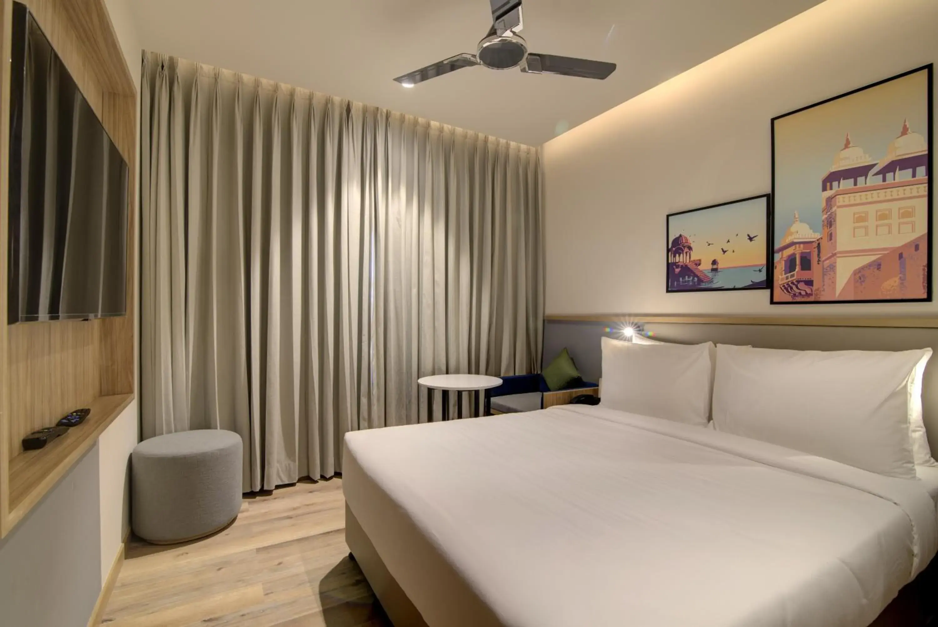 Bed in 7 Apple Hotel Pratap Nagar, Jaipur