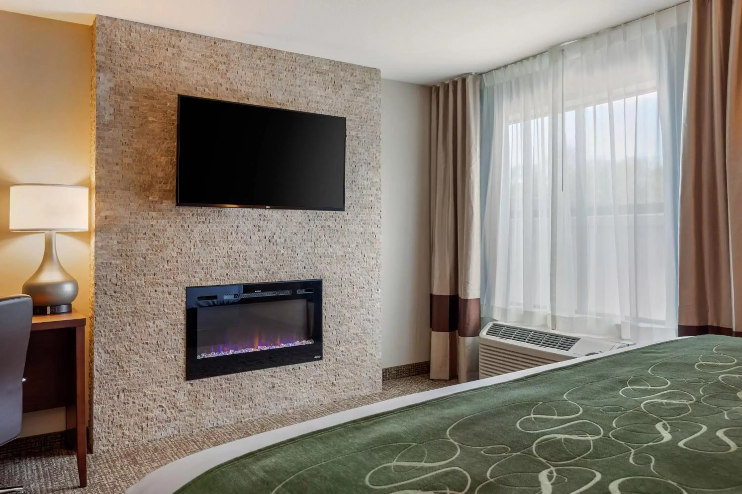 Superior King Suite with Sofa Bed - Non-Smoking in Comfort Inn & Suites Schenectady - Scotia Superior King Suite with Sofa Bed - Non-Smoking in Comfort Inn & Suites Schenectady - Scotia