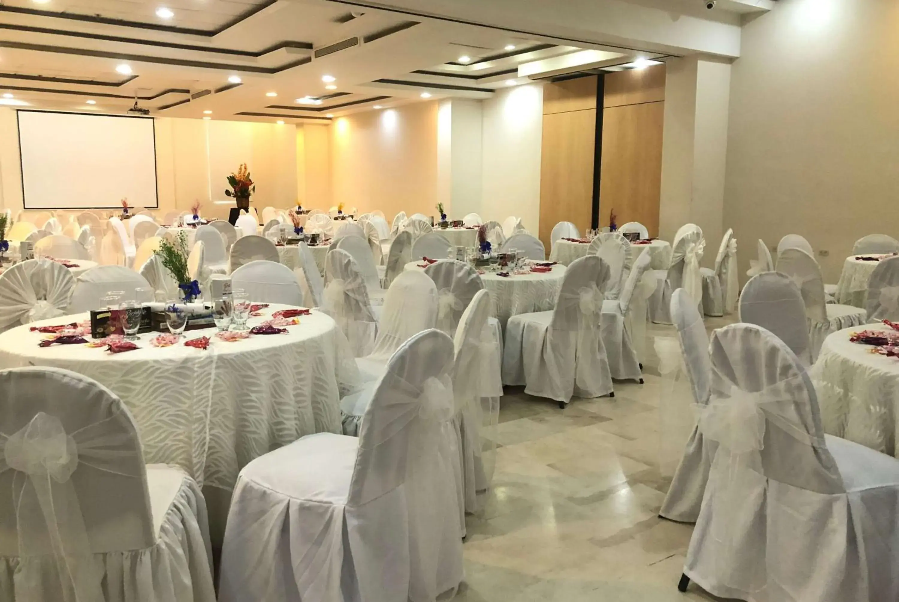 Banquet/Function facilities, Banquet Facilities in Howard Johnson Hotel Versalles Barranquilla