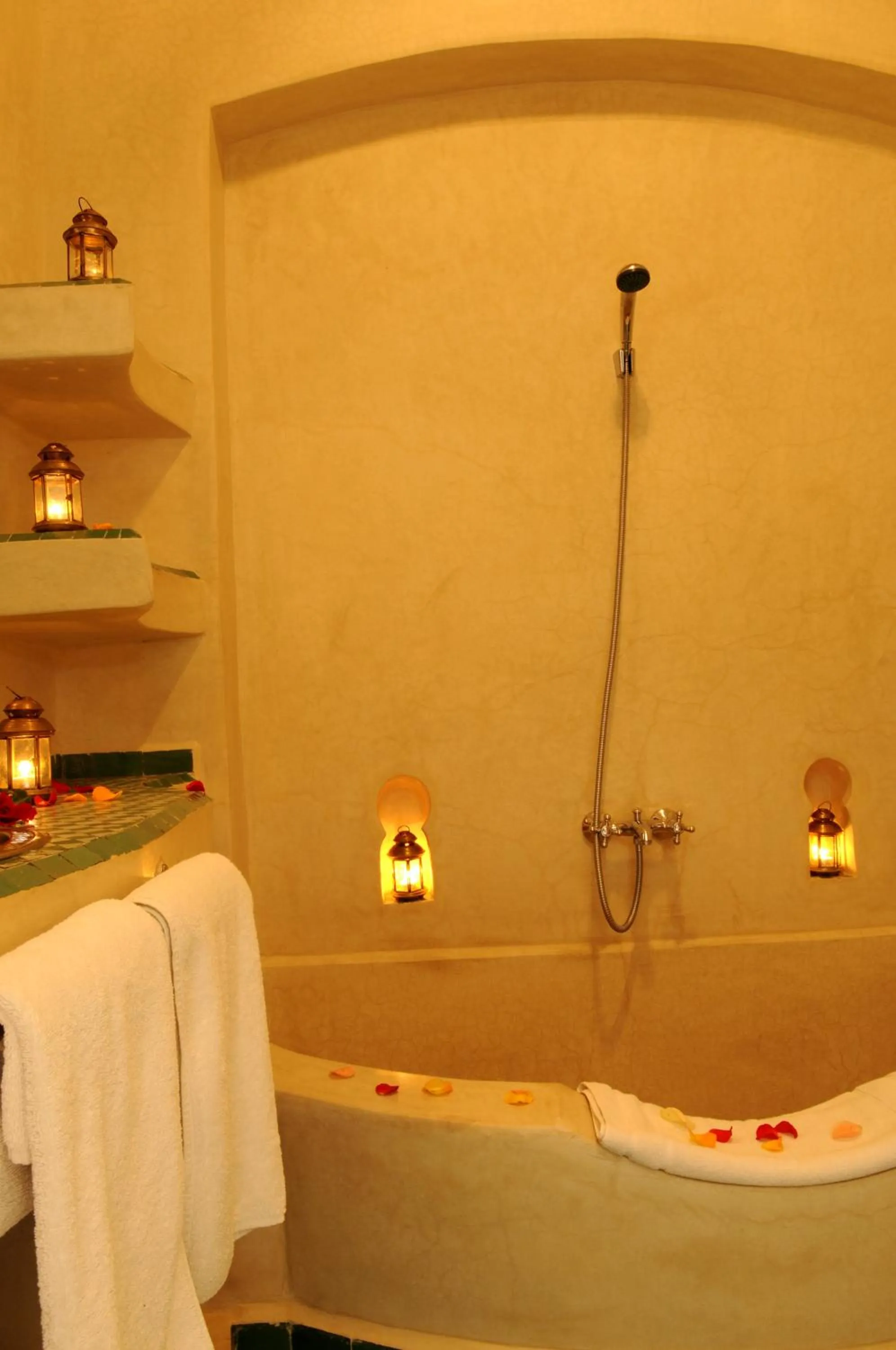 Bathroom in Riad Les Hibiscus