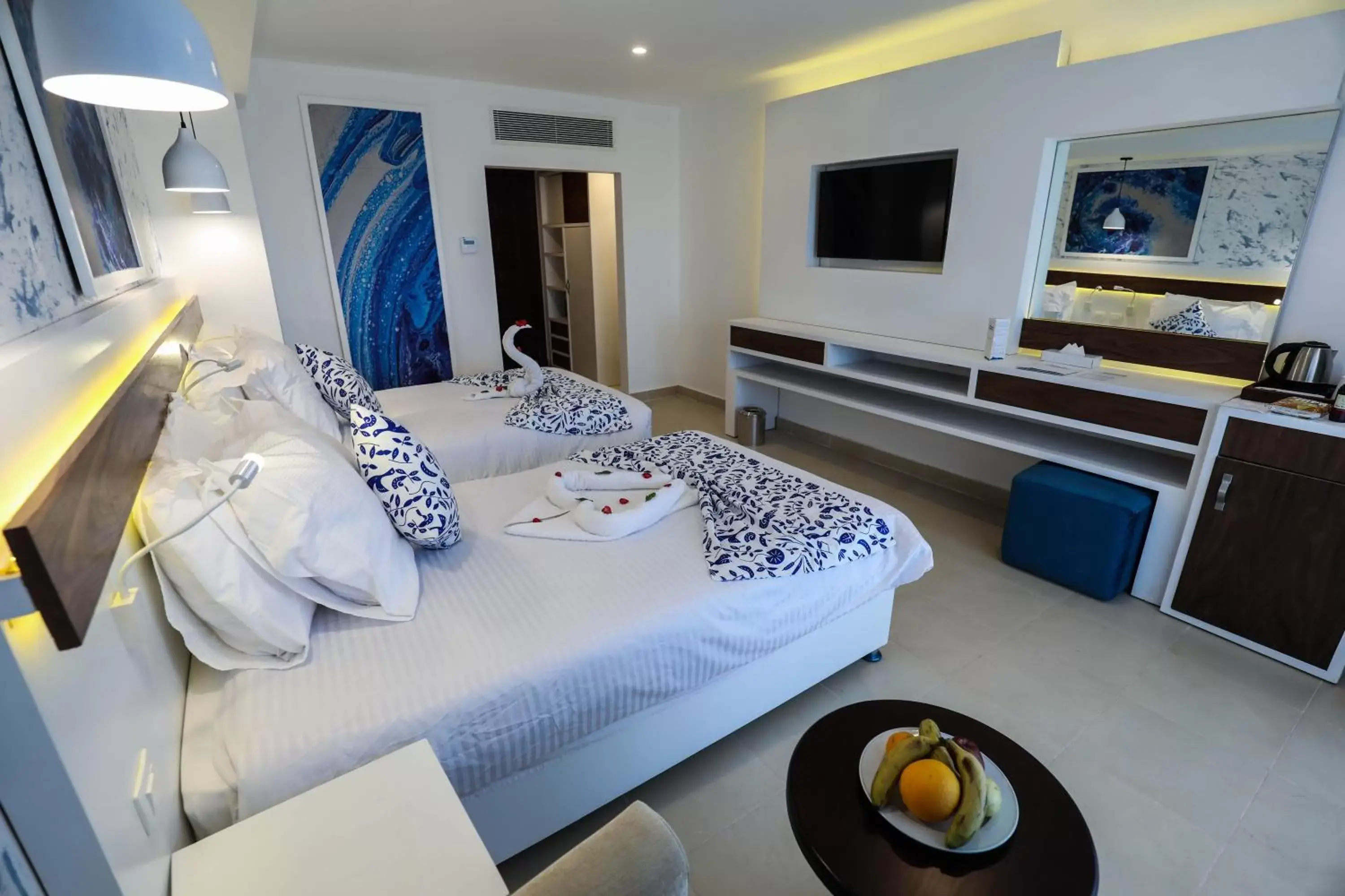 Photo of the whole room, Bed in Coral Sun Beach