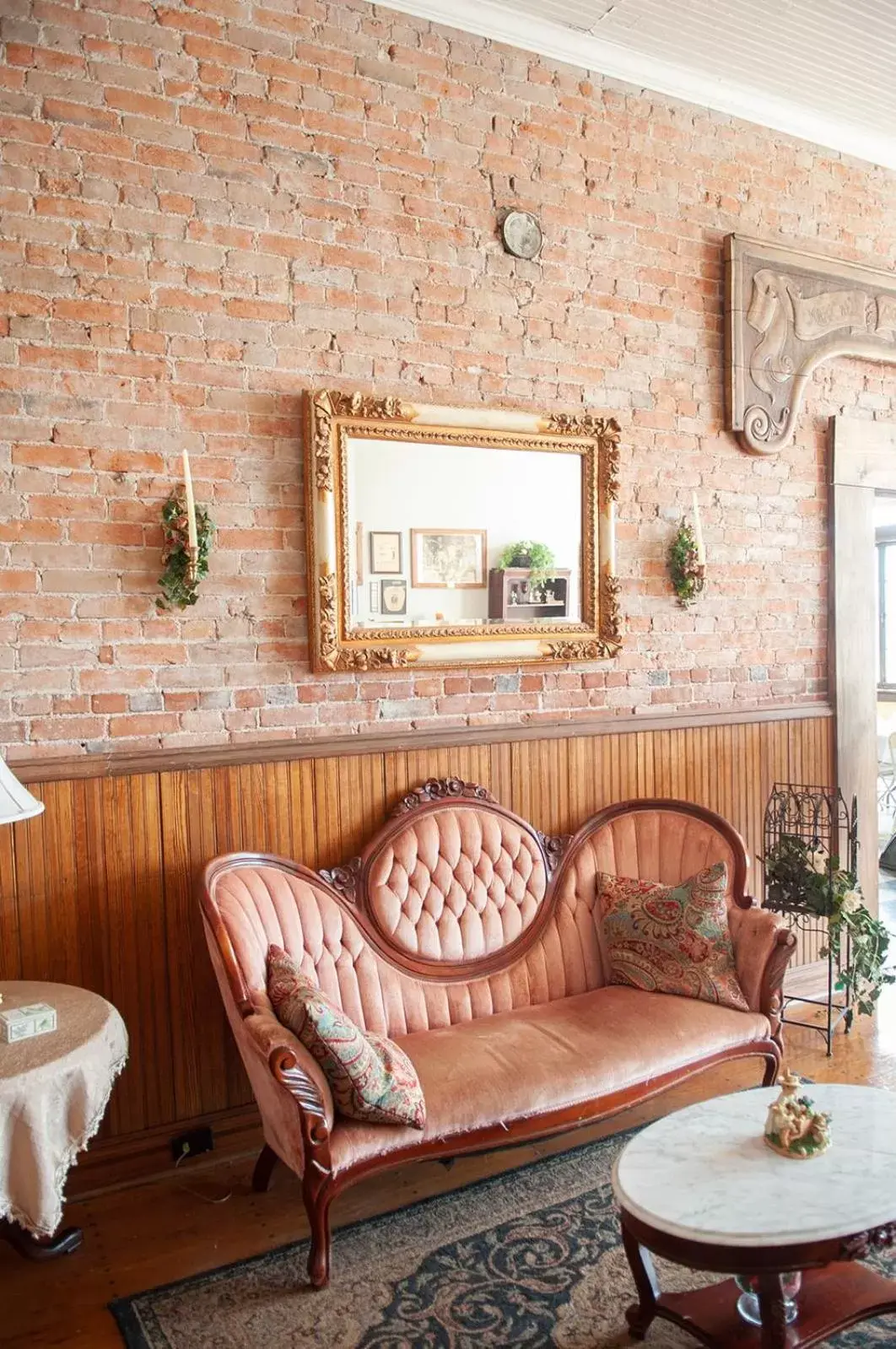 Seating Area in The Historic Wolf Hotel