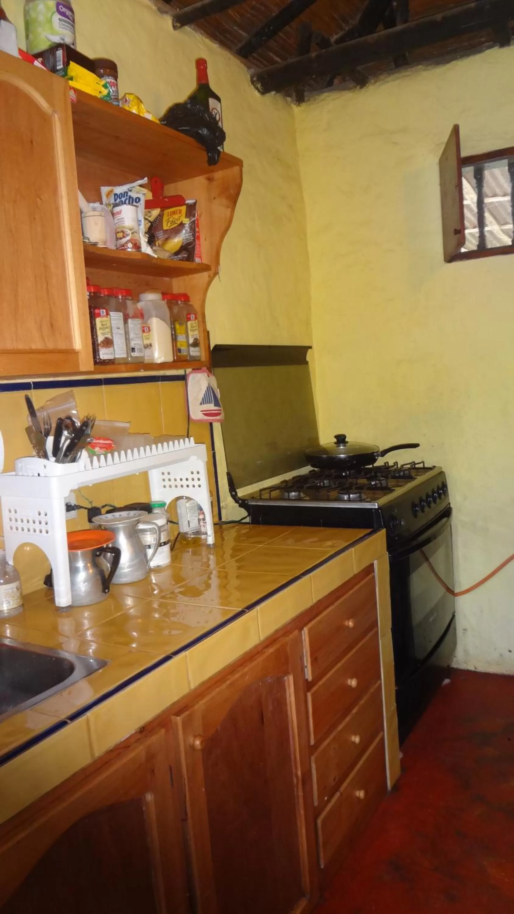 Food and drinks, Kitchen/Kitchenette in Casa finca típica the lake hotel