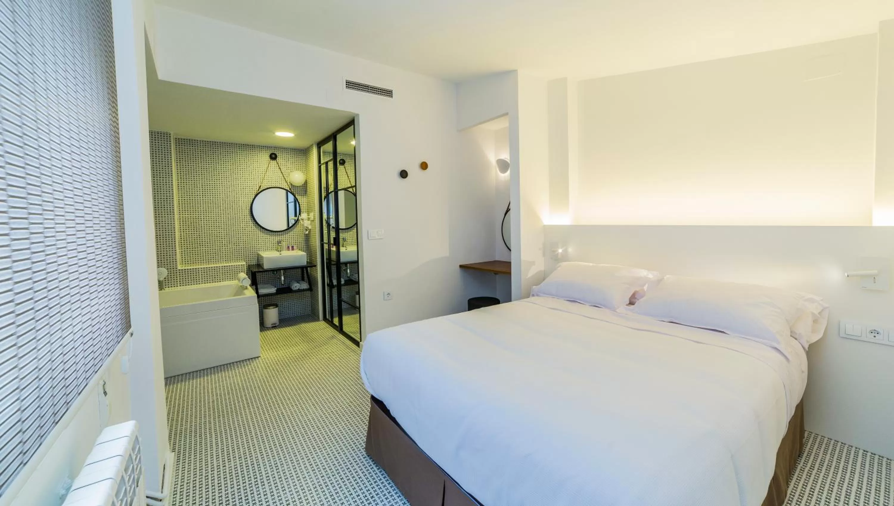 Photo of the whole room, Bed in Hospedium Hotel Cañitas Maite Gastronómico