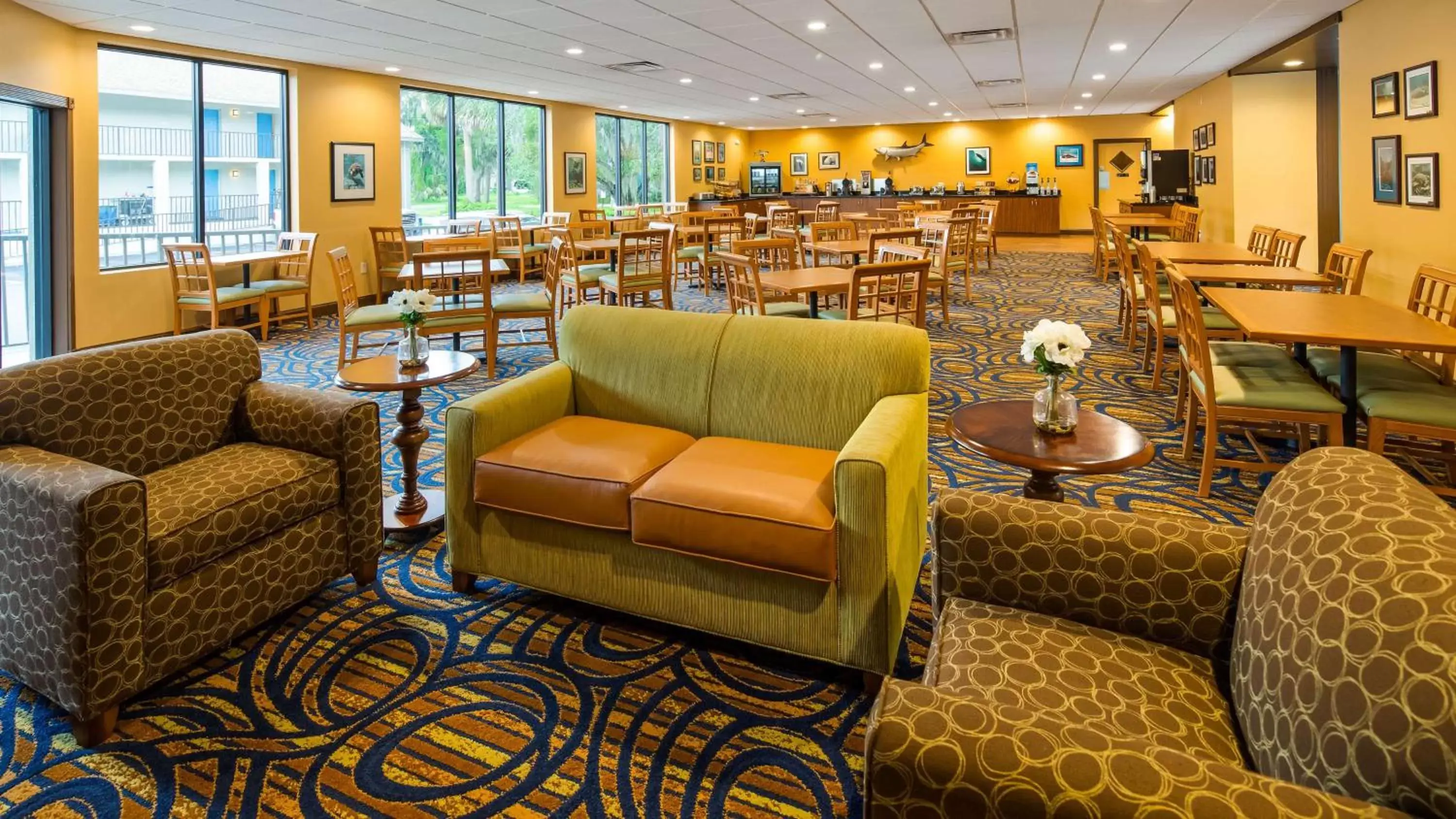 Restaurant/places to eat, Lounge/Bar in Best Western Crystal River Resort
