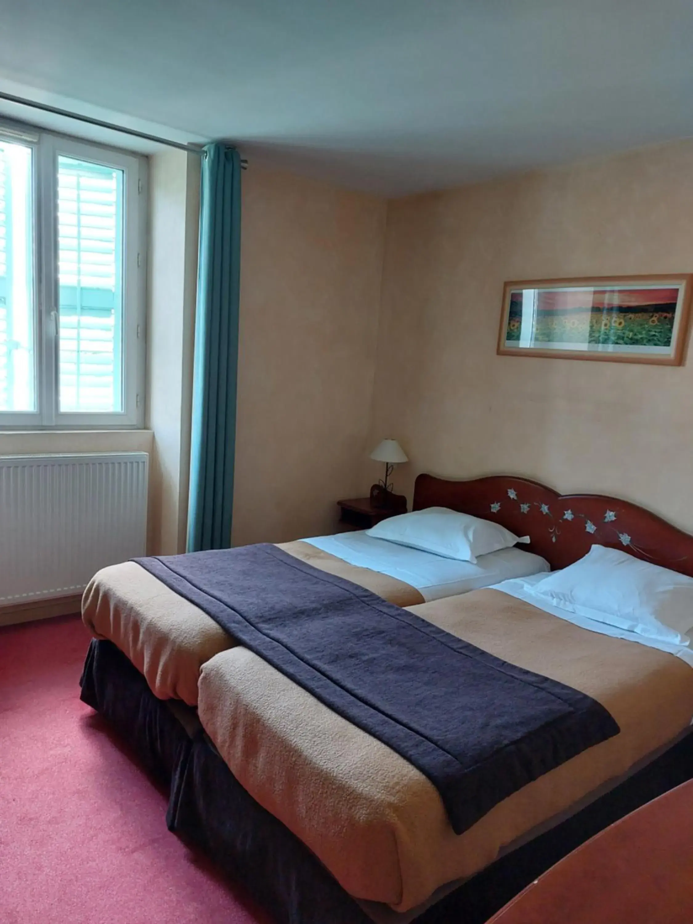 Bedroom, Bed in Logis Auberge Saint Simond