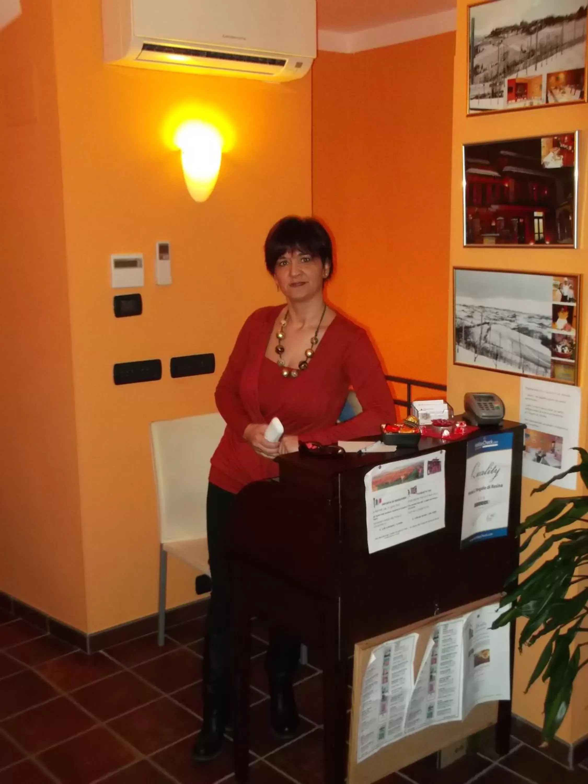 Staff, Lobby/Reception in L'Angolo di Rosina