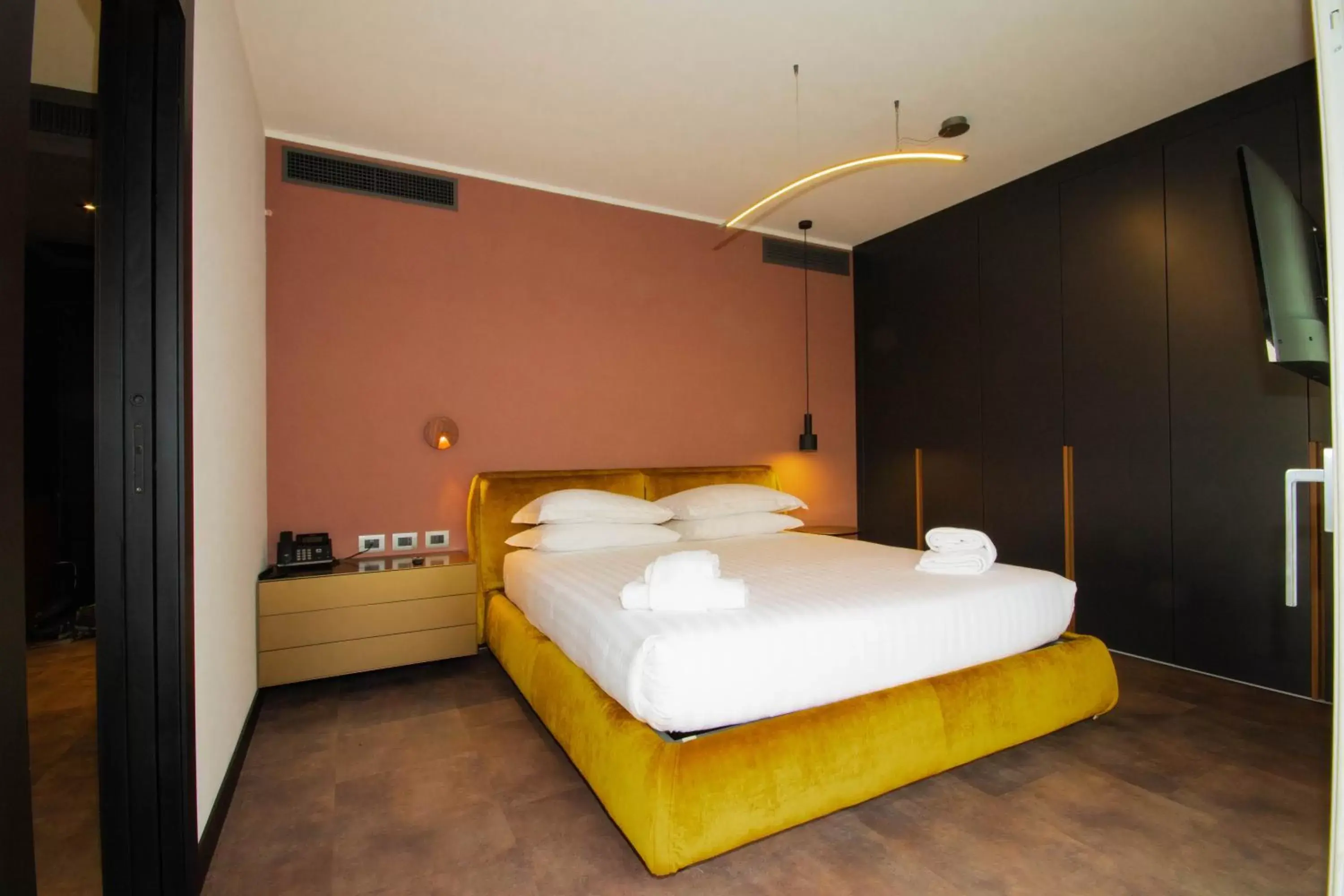 Bedroom, Bed in Gasometer Urban Suites