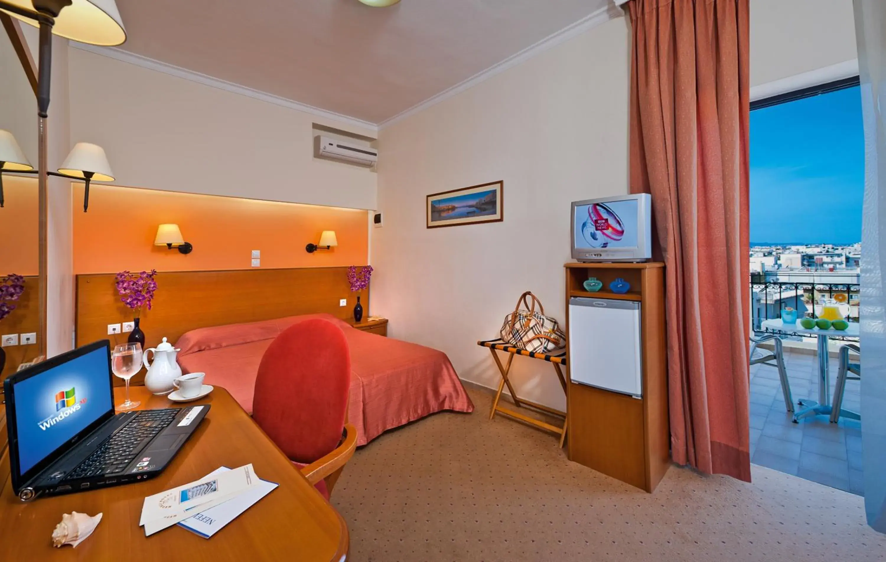 Photo of the whole room in Nefeli Hotel