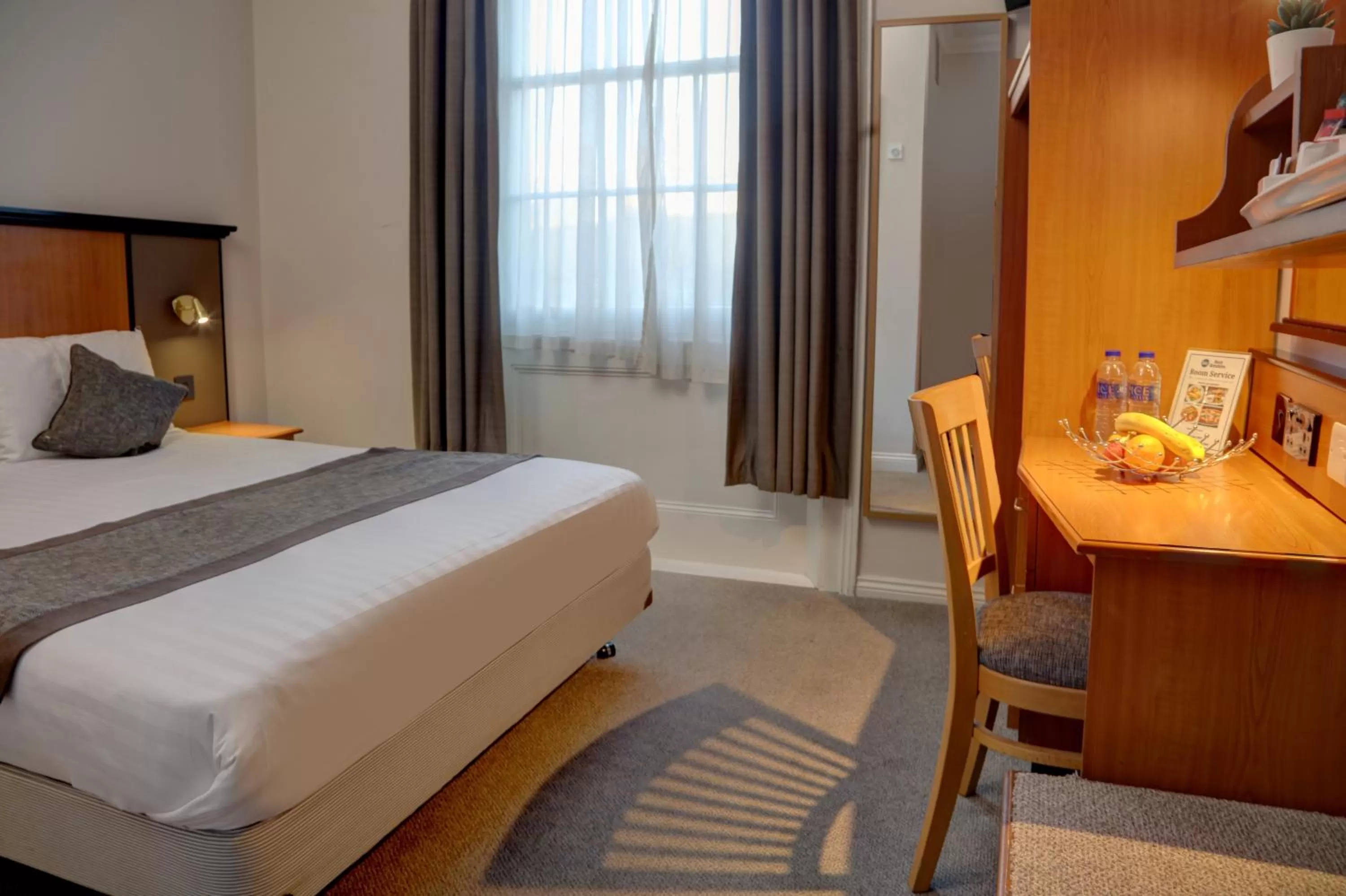 Bed in Best Western Corona Hotel