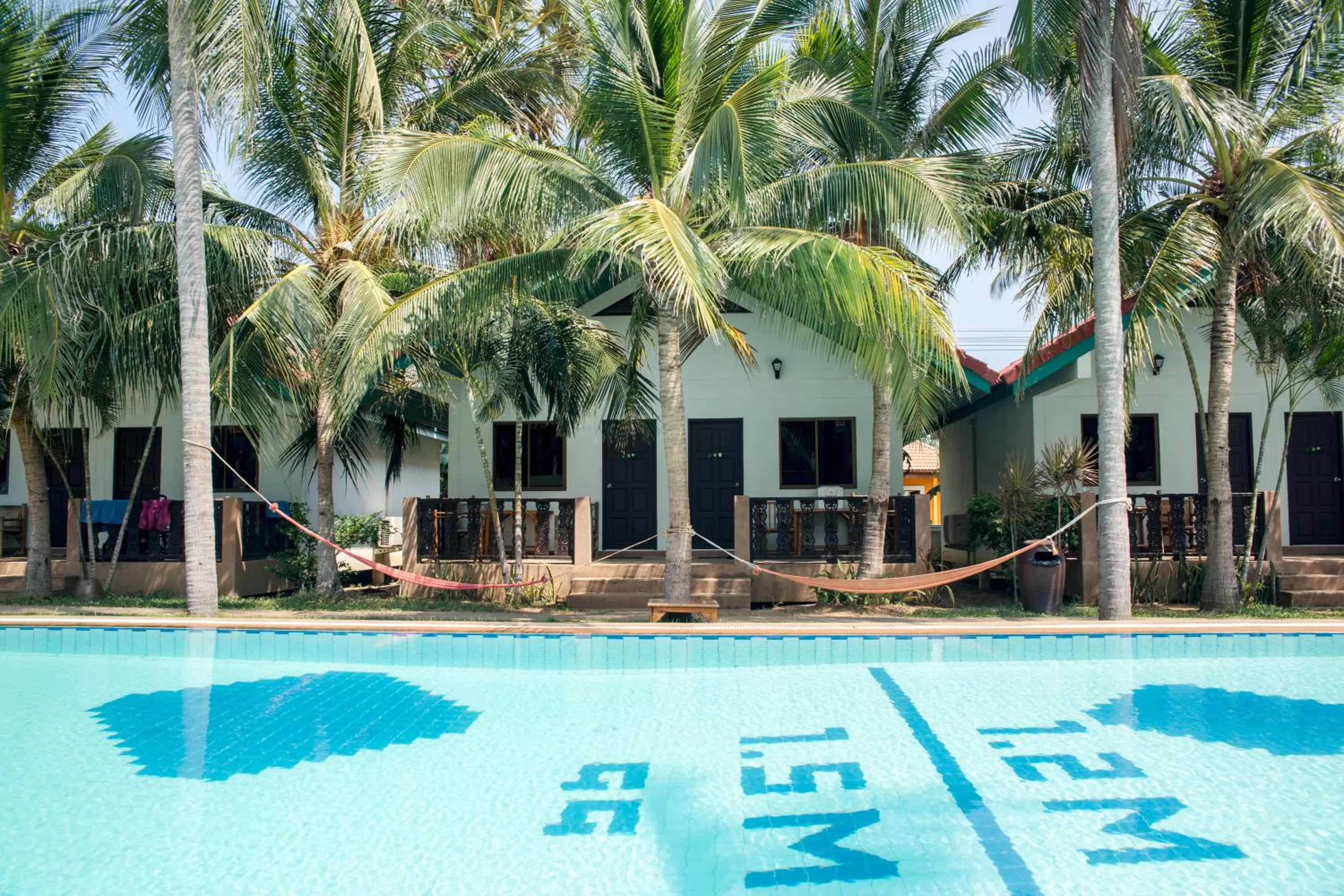 Property building in Dolphin Bay Beach Resort