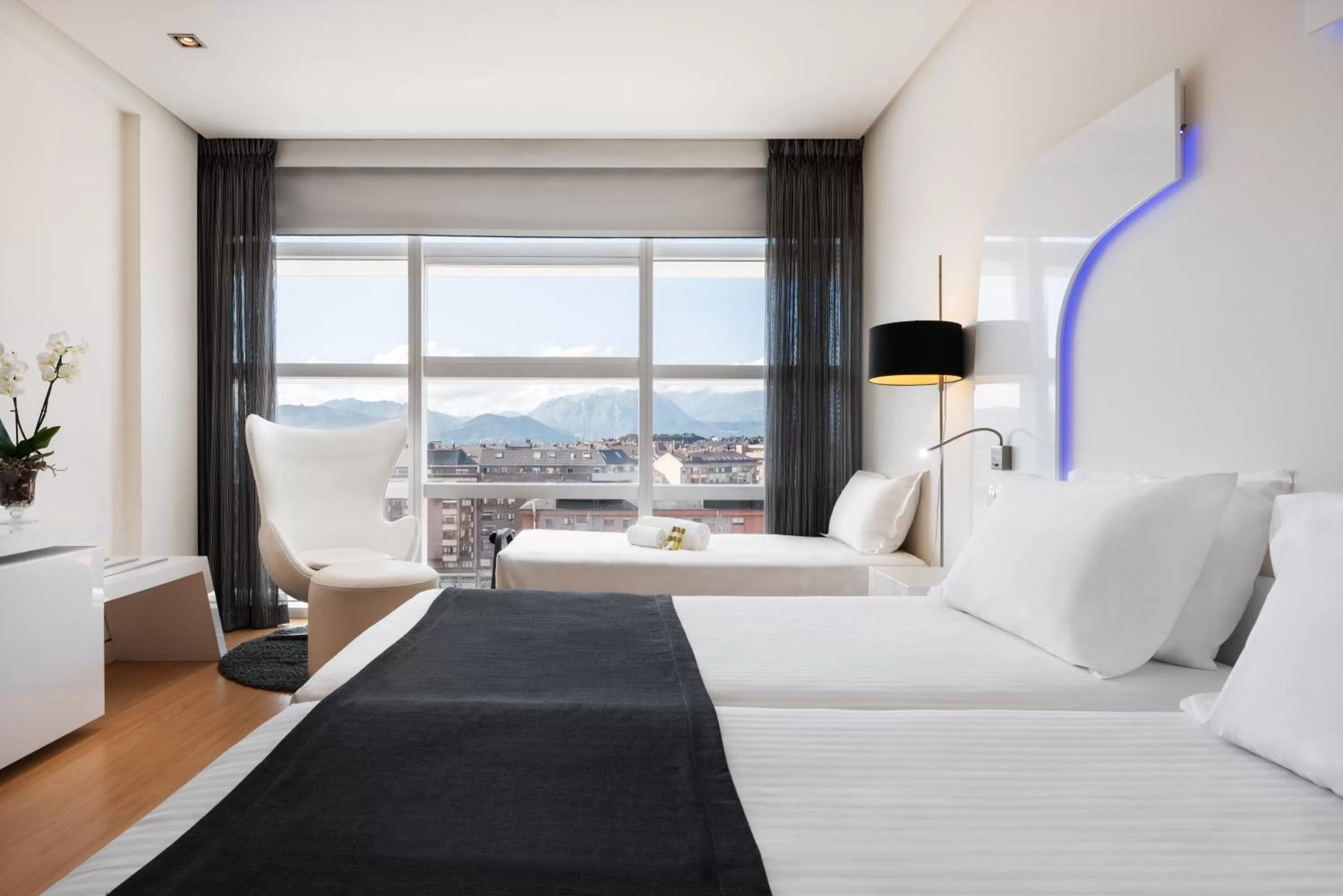 Bedroom, Bed in Eurostars Palacio de Cristal