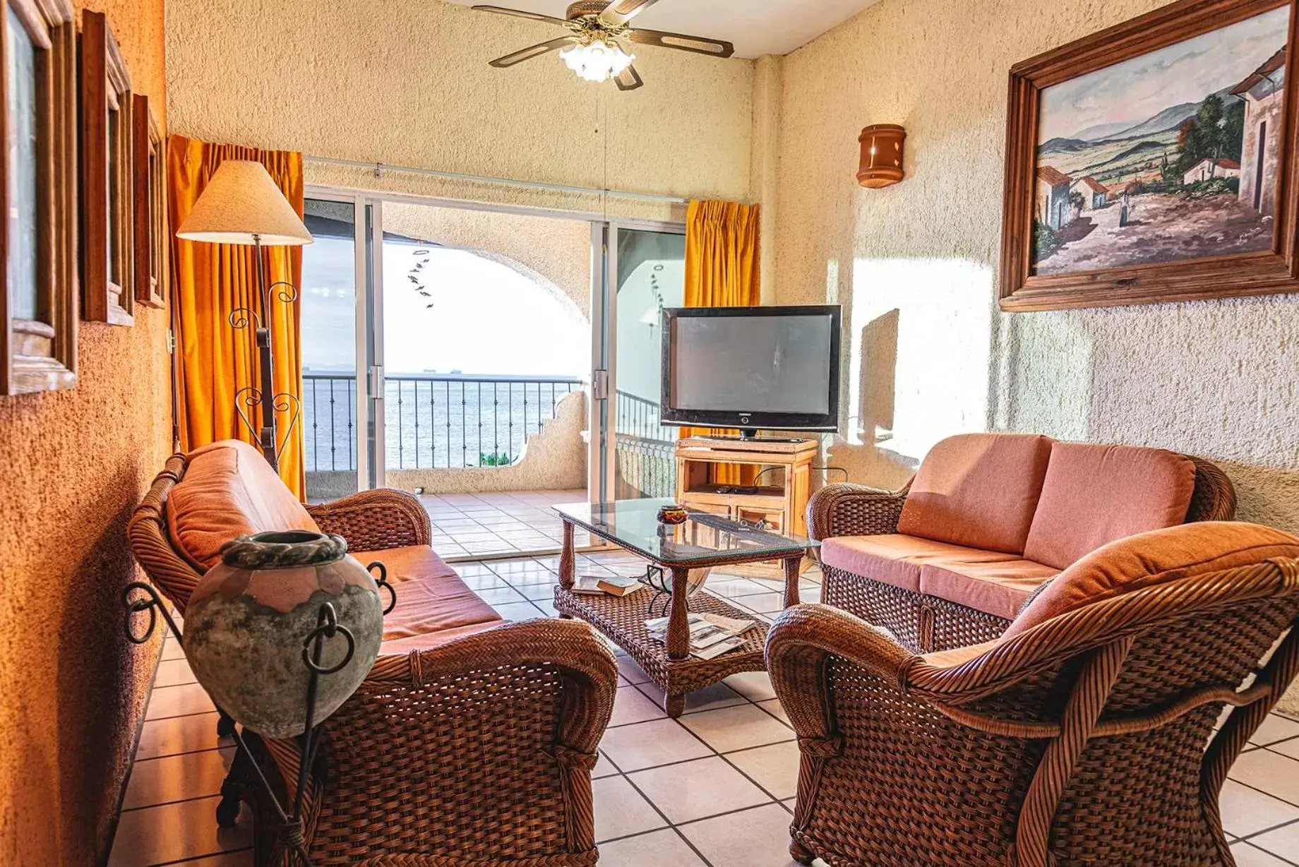 Living room, Seating Area in Las Gaviotas Condo-Hotel La Paz BCS