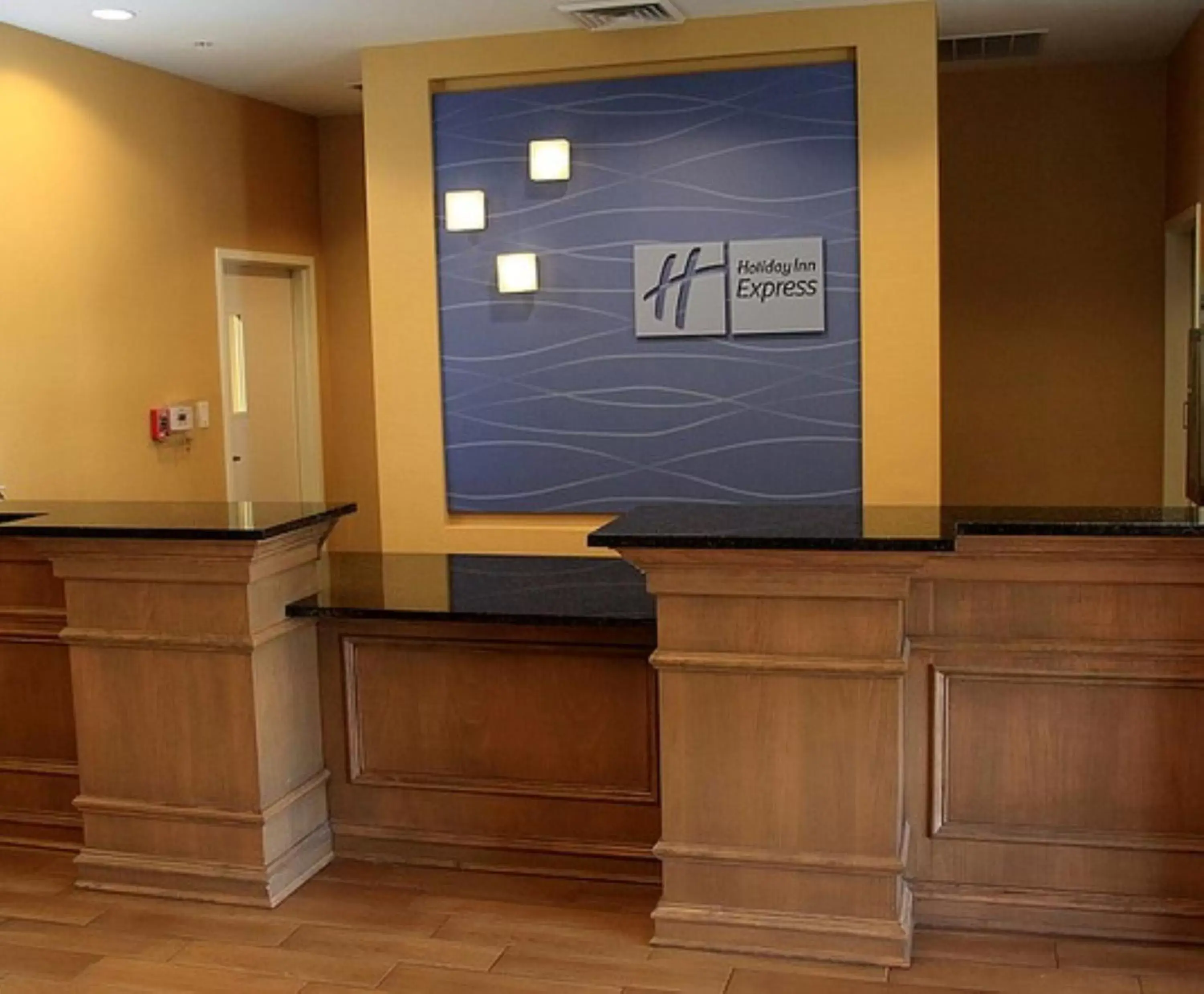 Lobby or reception, Lobby/Reception in Holiday Inn Express and Suites Bossier City Louisiana Downs, an IHG Hotel