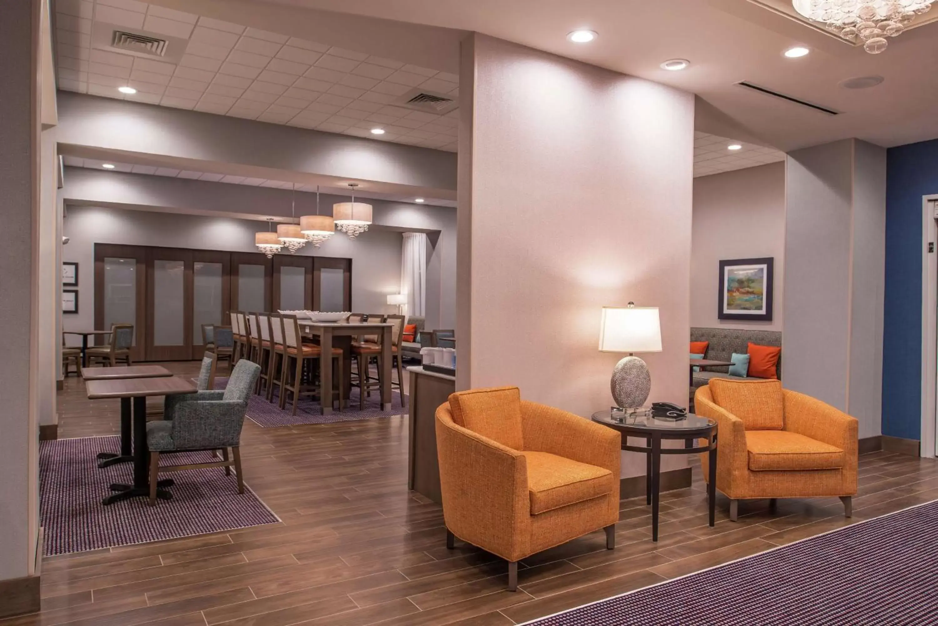 Lobby or reception, Lounge/Bar in Hampton Inn Benson