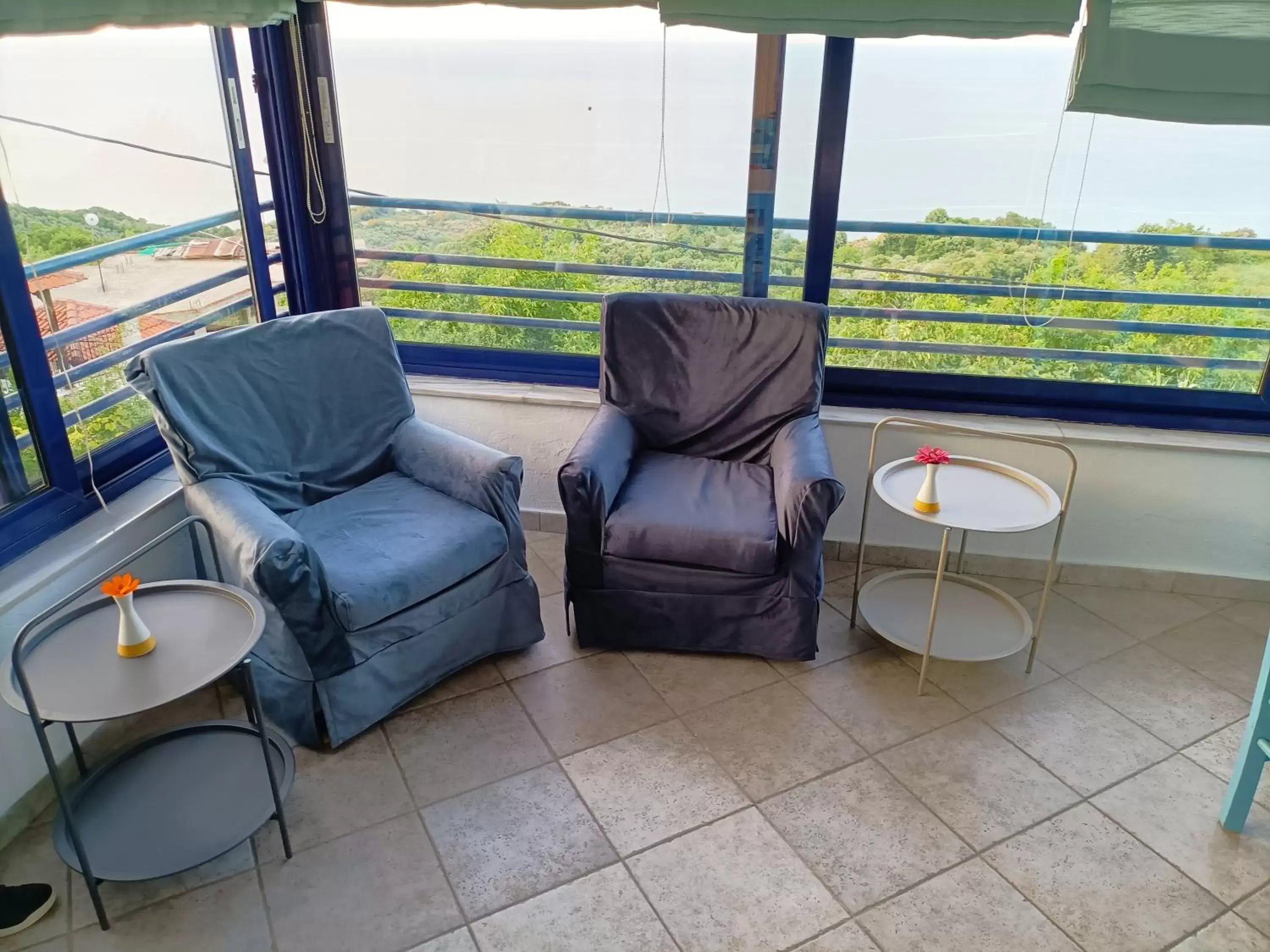 Patio, Seating Area in Hotel Christina - Happy Days