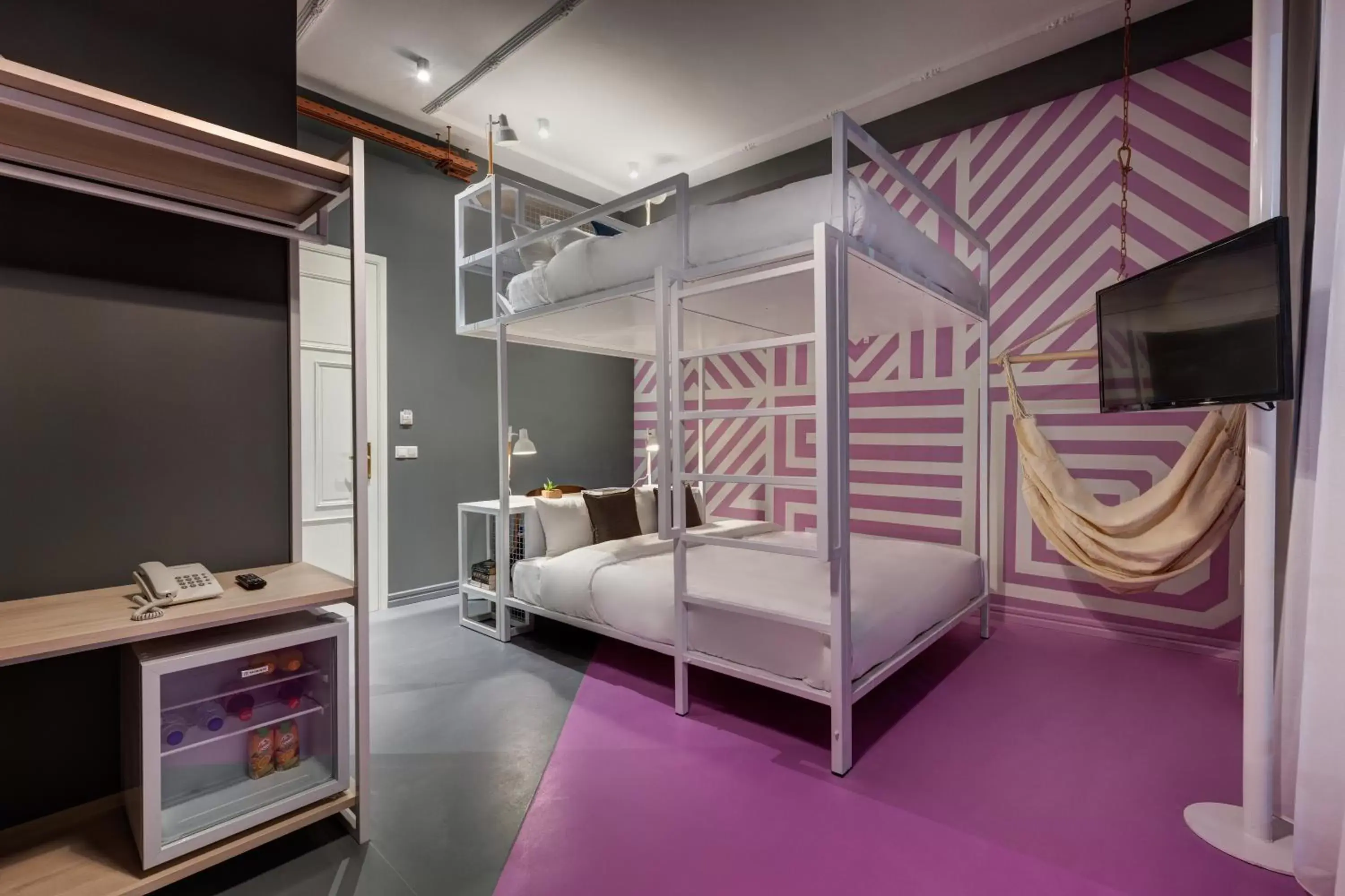 Photo of the whole room, Bunk Bed in Colors Urban Hotel Thessaloniki