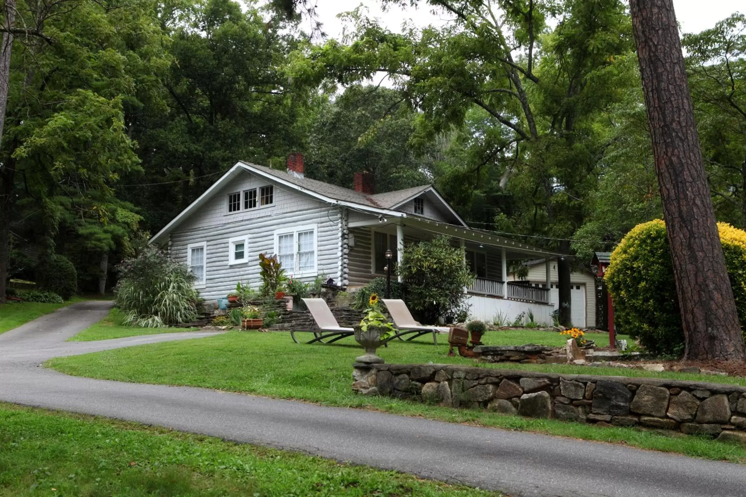 Property Building in The Pines Cottages