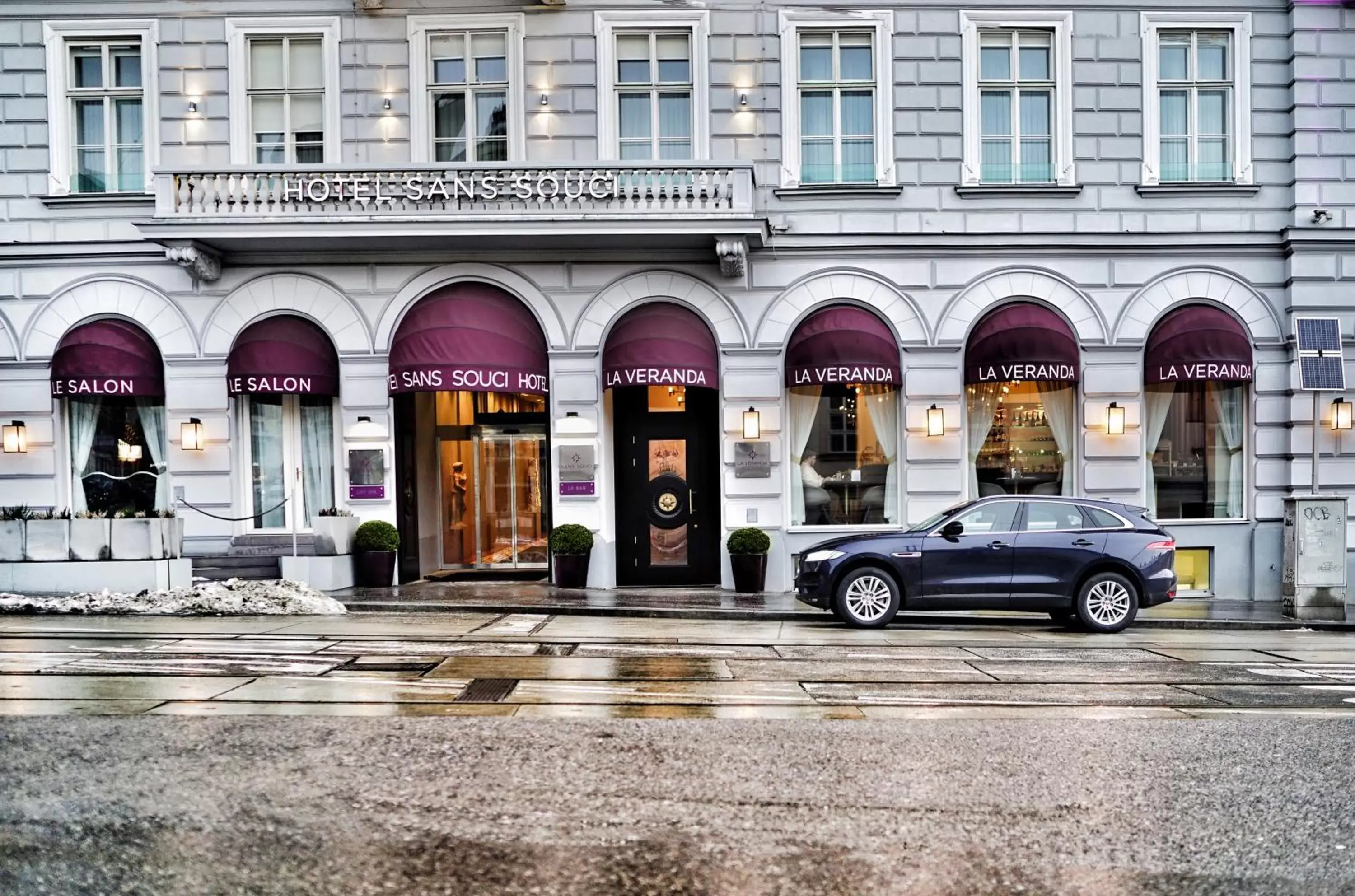 Facade/entrance in Hotel Sans Souci Wien