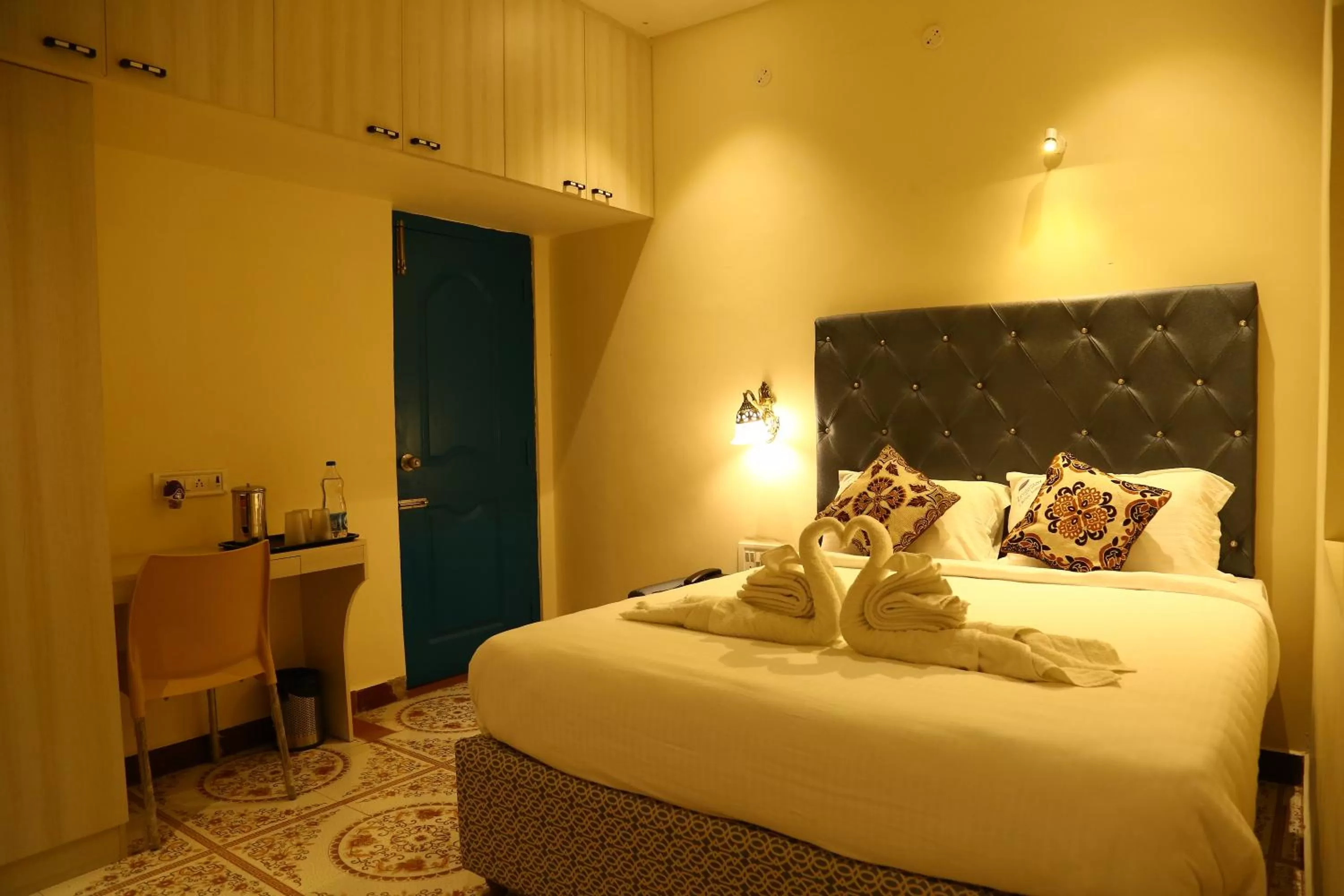 Bed in Zingle Stay Airport Hotel