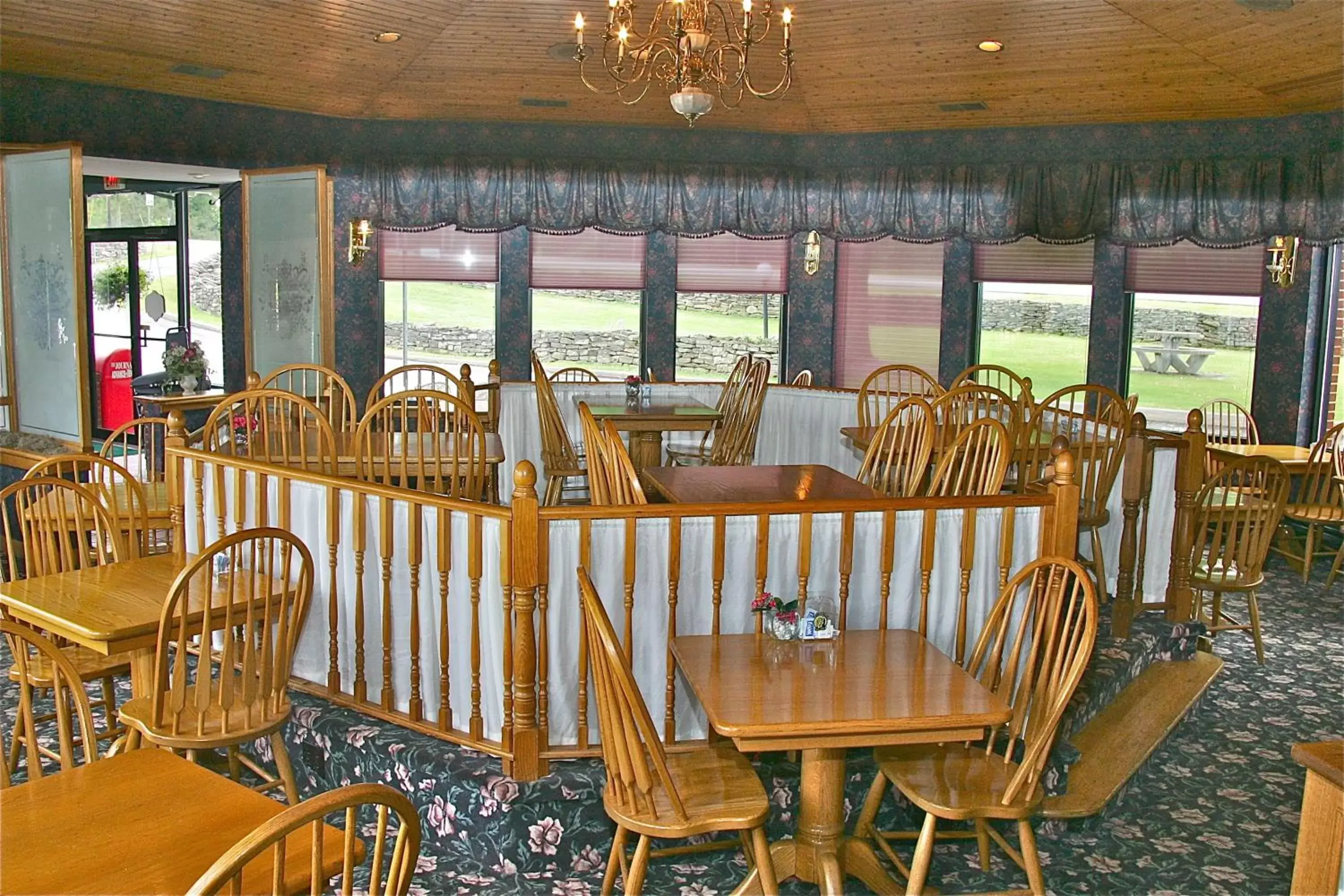 Dining area in Stone Fence Resort
