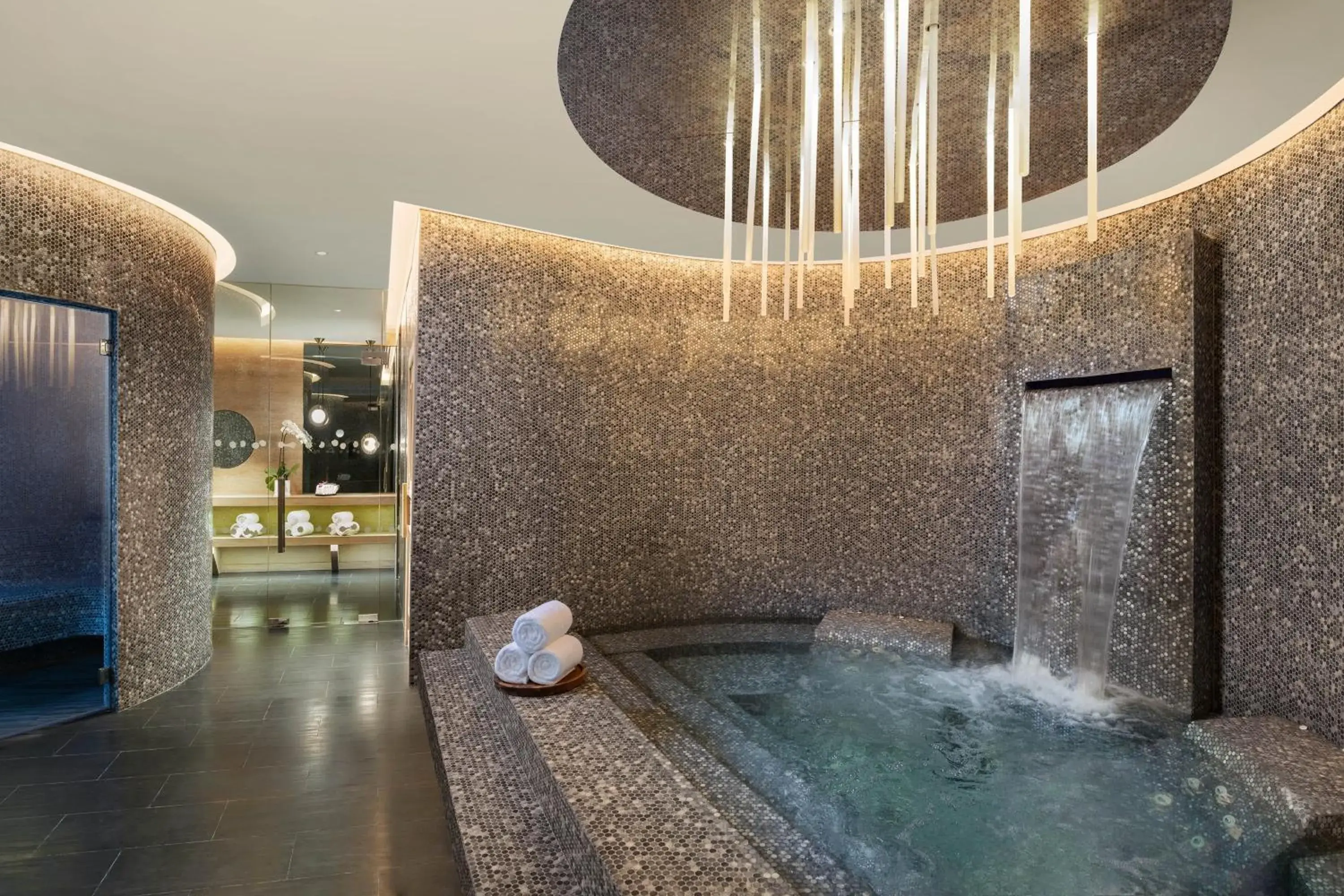 Spa and wellness centre/facilities, Swimming Pool in W Kuala Lumpur Hotel