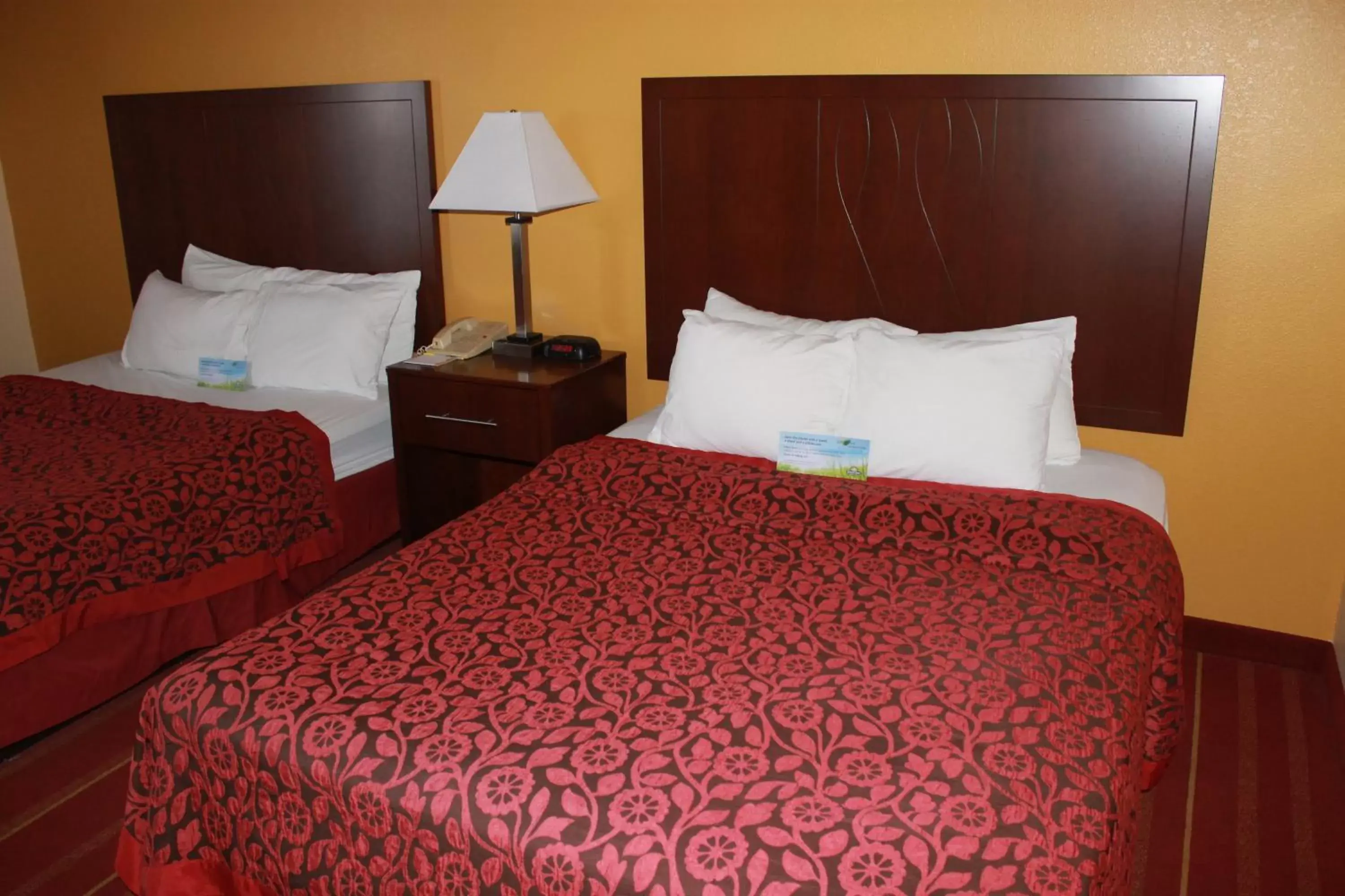 Bed in Days Inn by Wyndham Walcott Davenport Bed in Days Inn by Wyndham Walcott Davenport