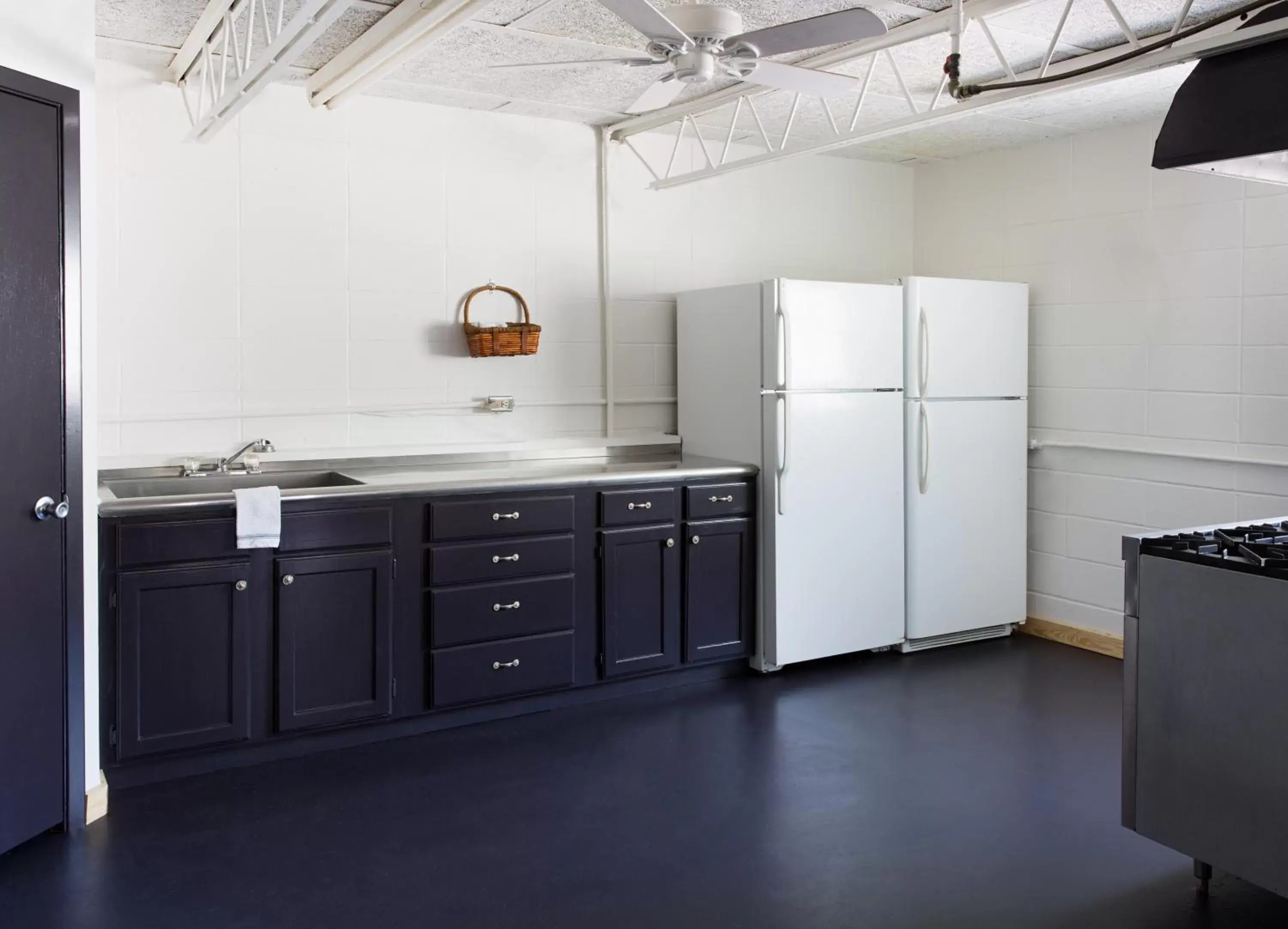 Kitchen/Kitchenette in 7A Ranch