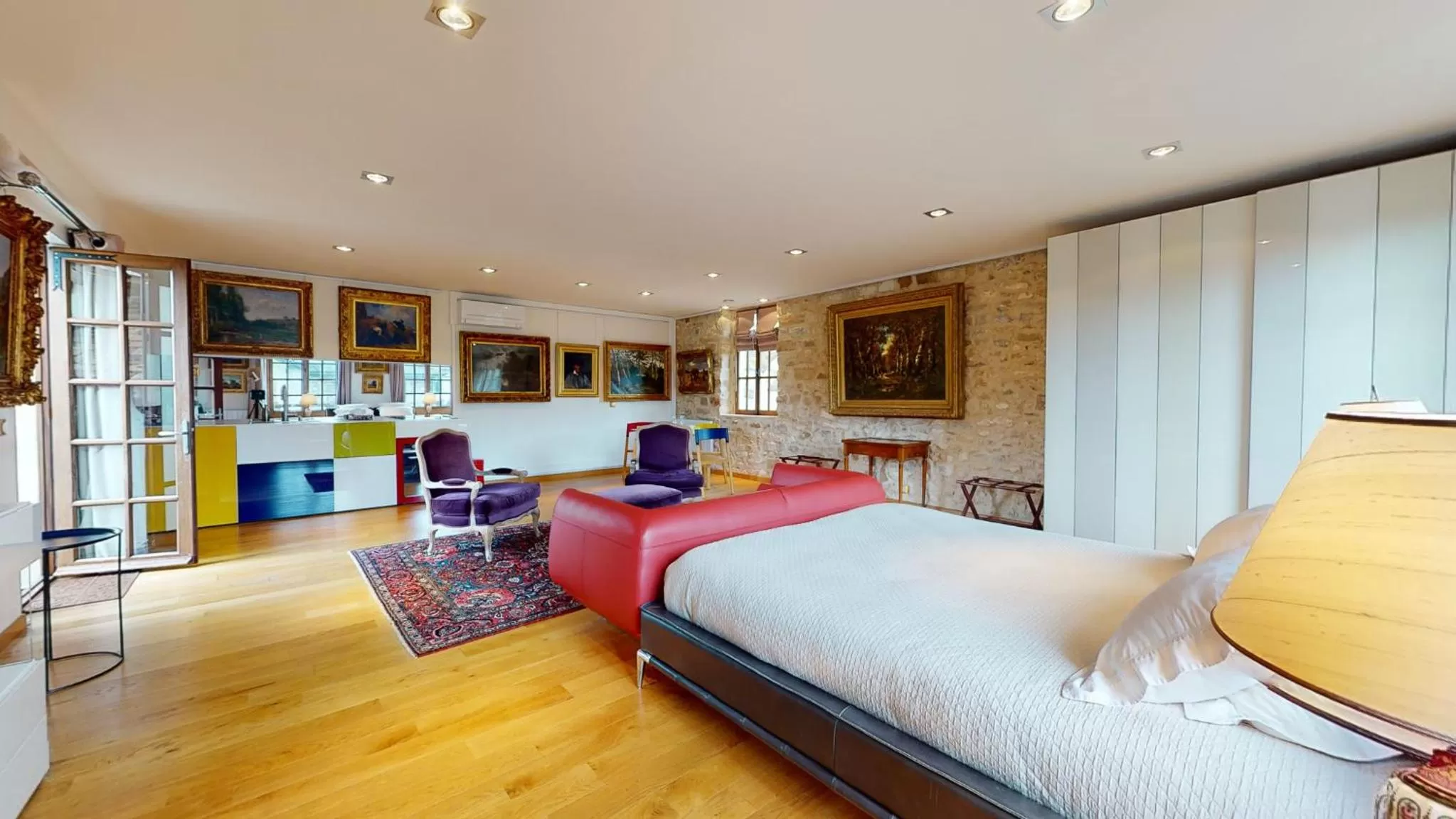 Bed in Besharat Gallery & Museum