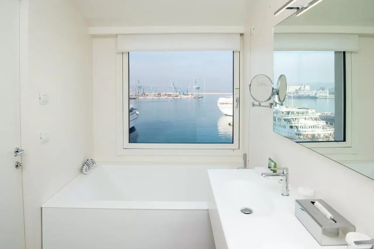 Bathroom in Grand Hotel Palace