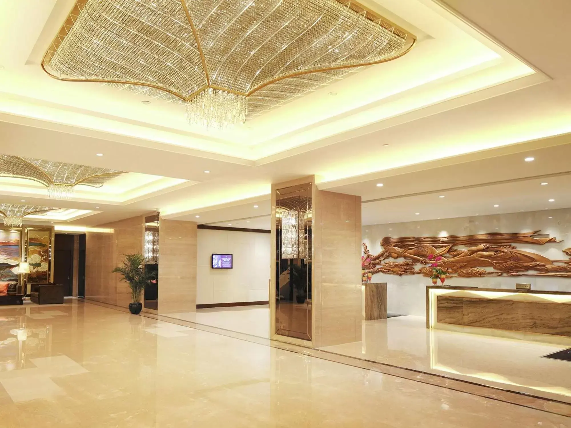 Lobby or reception in DoubleTree by Hilton Guangzhou - Closed to Sun Yat-sen Memorial Hall and Beijing Road Pedestrian Street