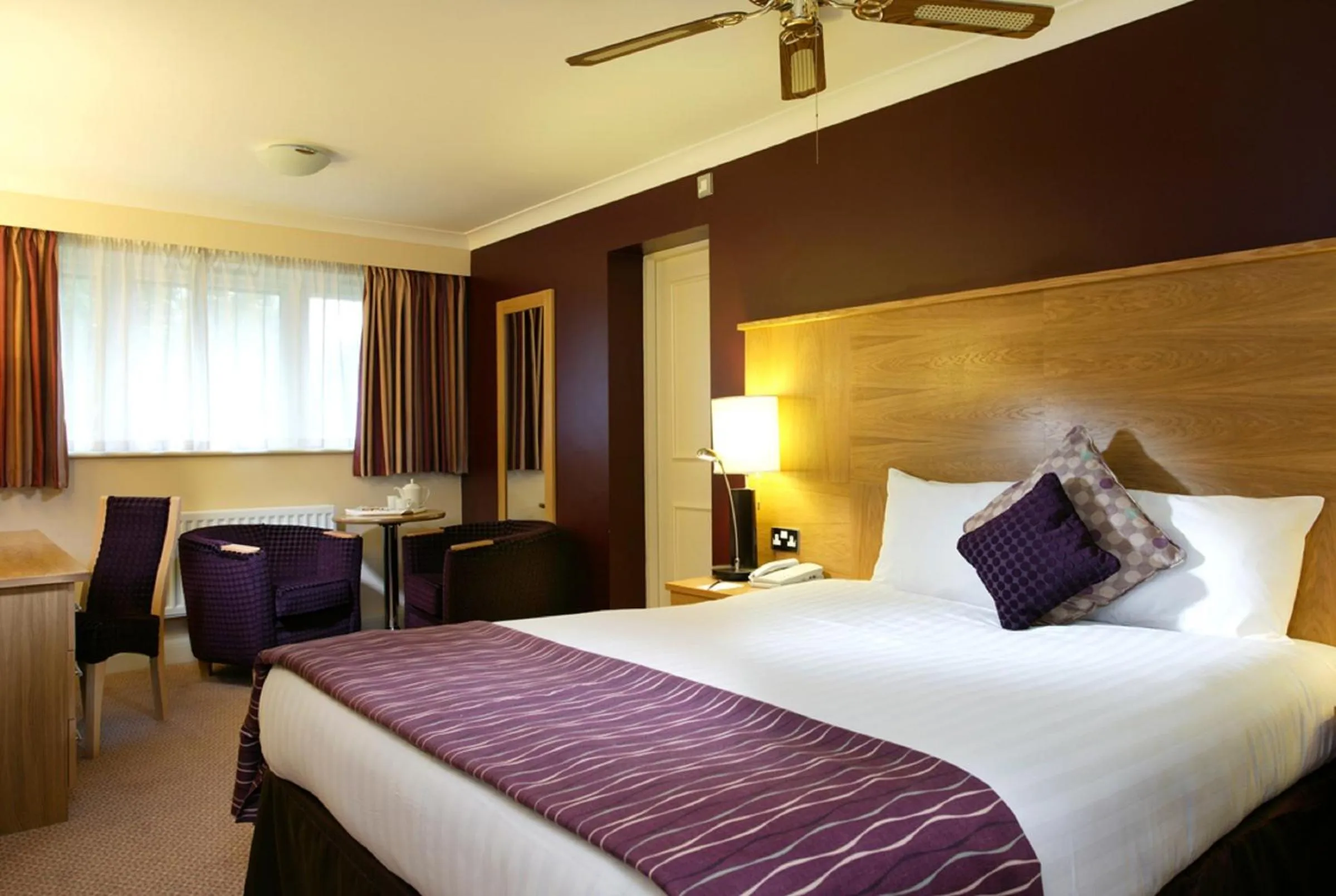 Bedroom, Bed in Lea Marston Hotel