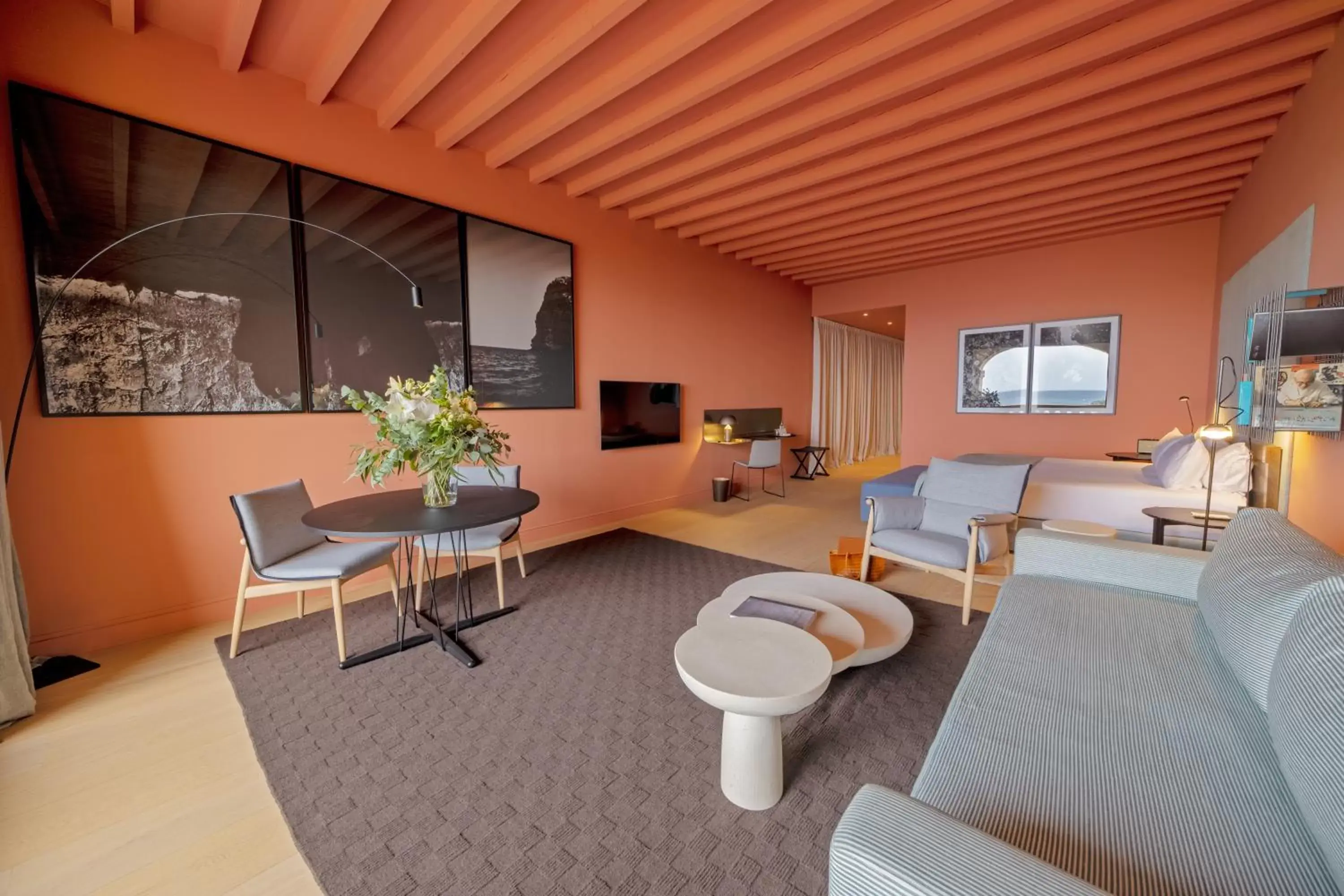 Bedroom, Seating Area in Hotel Calatrava