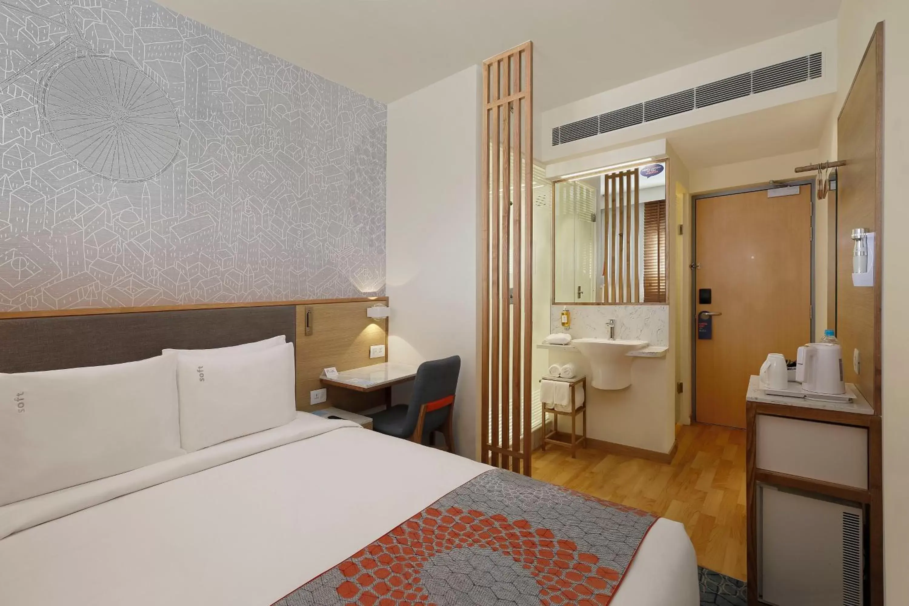 Photo of the whole room, Bed in Holiday Inn Express Ahmedabad Prahlad Nagar, an IHG Hotel